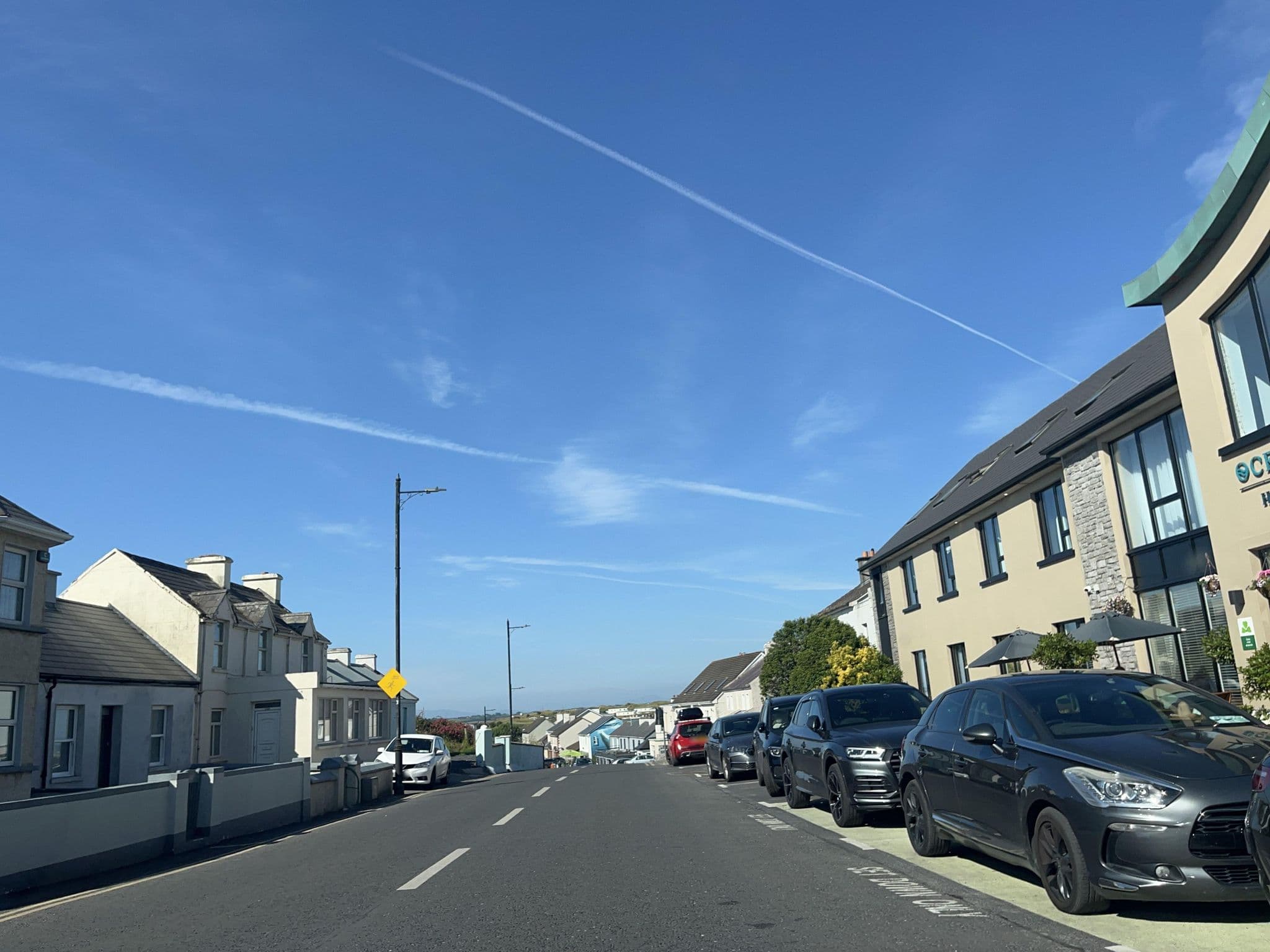 Street view near Ocean Sands Hotel & Spa - Enniscrone, County Sligo, Inishcrone — © noelb (CC BY-SA · Mapillary)