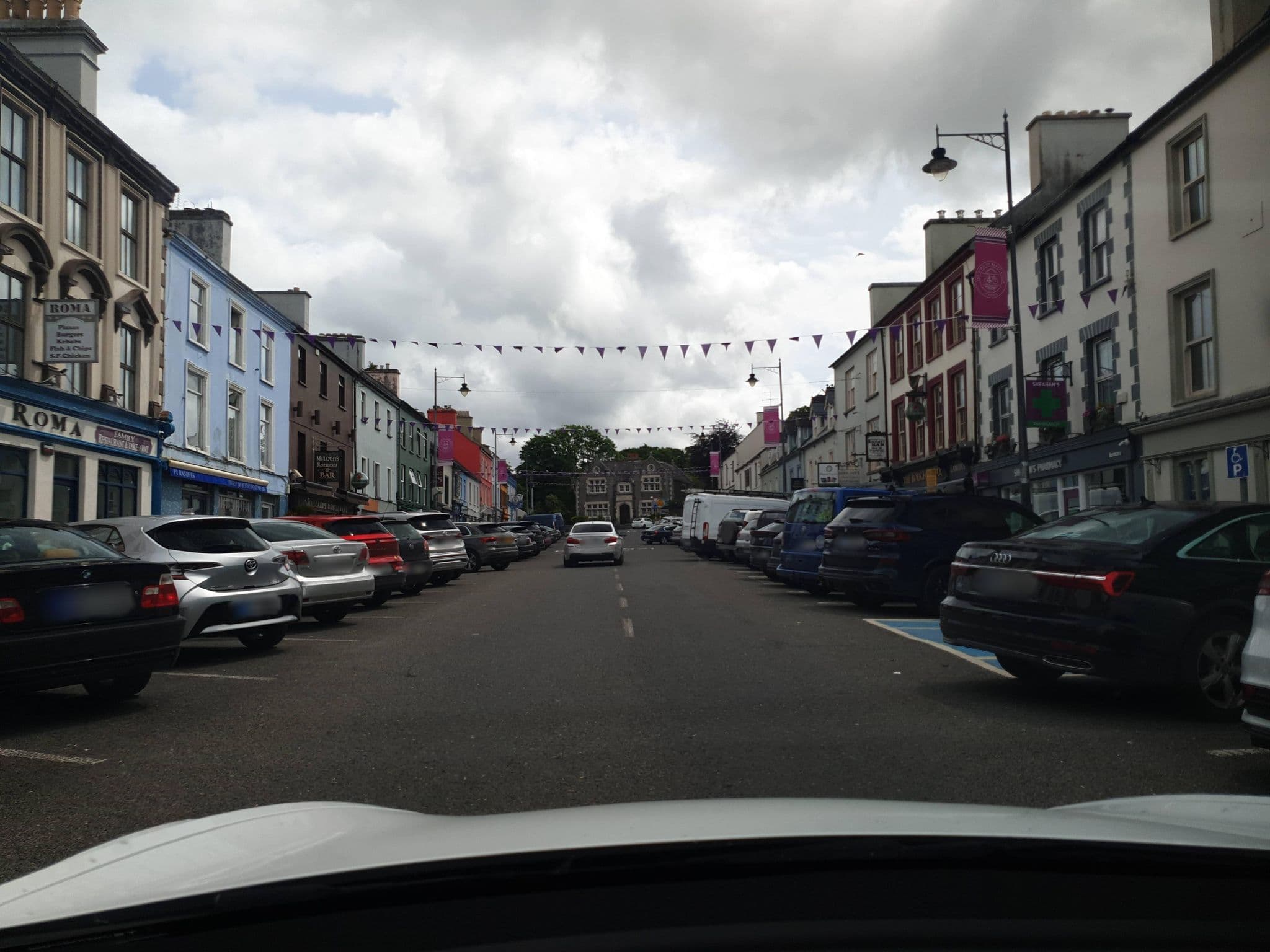 Street view near House 15 Kenmare, Kenmare — © yannakis (CC BY-SA · Mapillary)