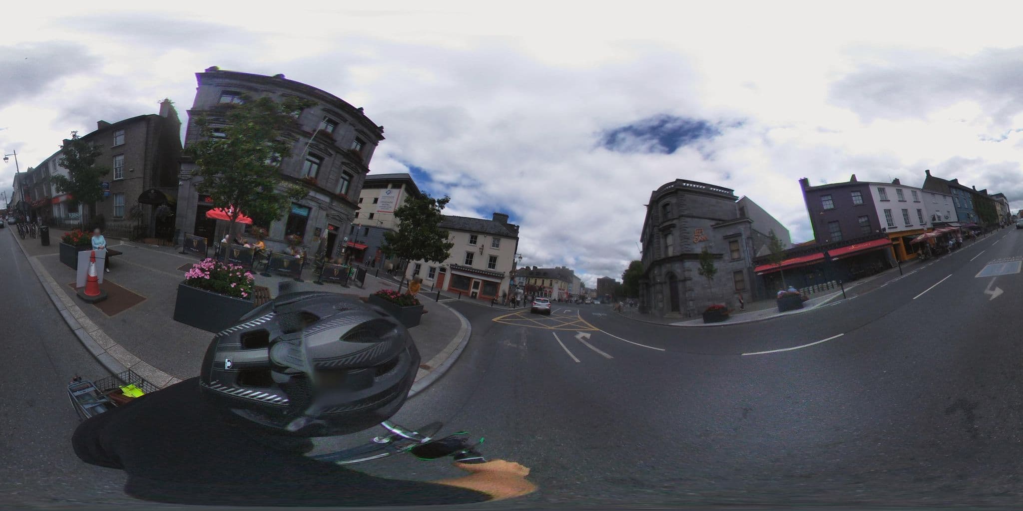 Street view near Kilkenny Hibernian Hotel, Kilkenny — © annekaro (CC BY-SA · Mapillary)