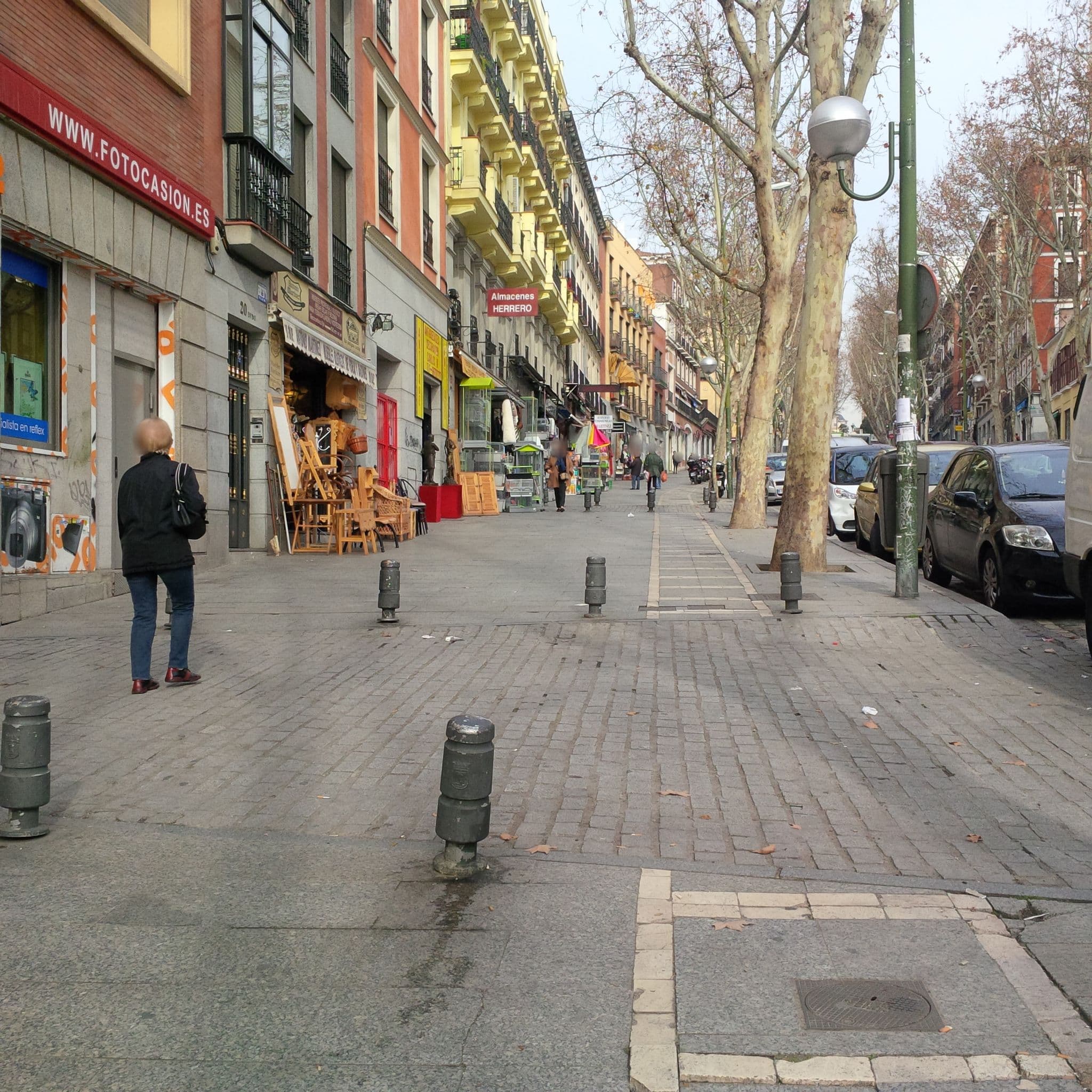 Street view near Madriz Hostel, Embajadores — © carlosz22 (CC BY-SA · Mapillary)