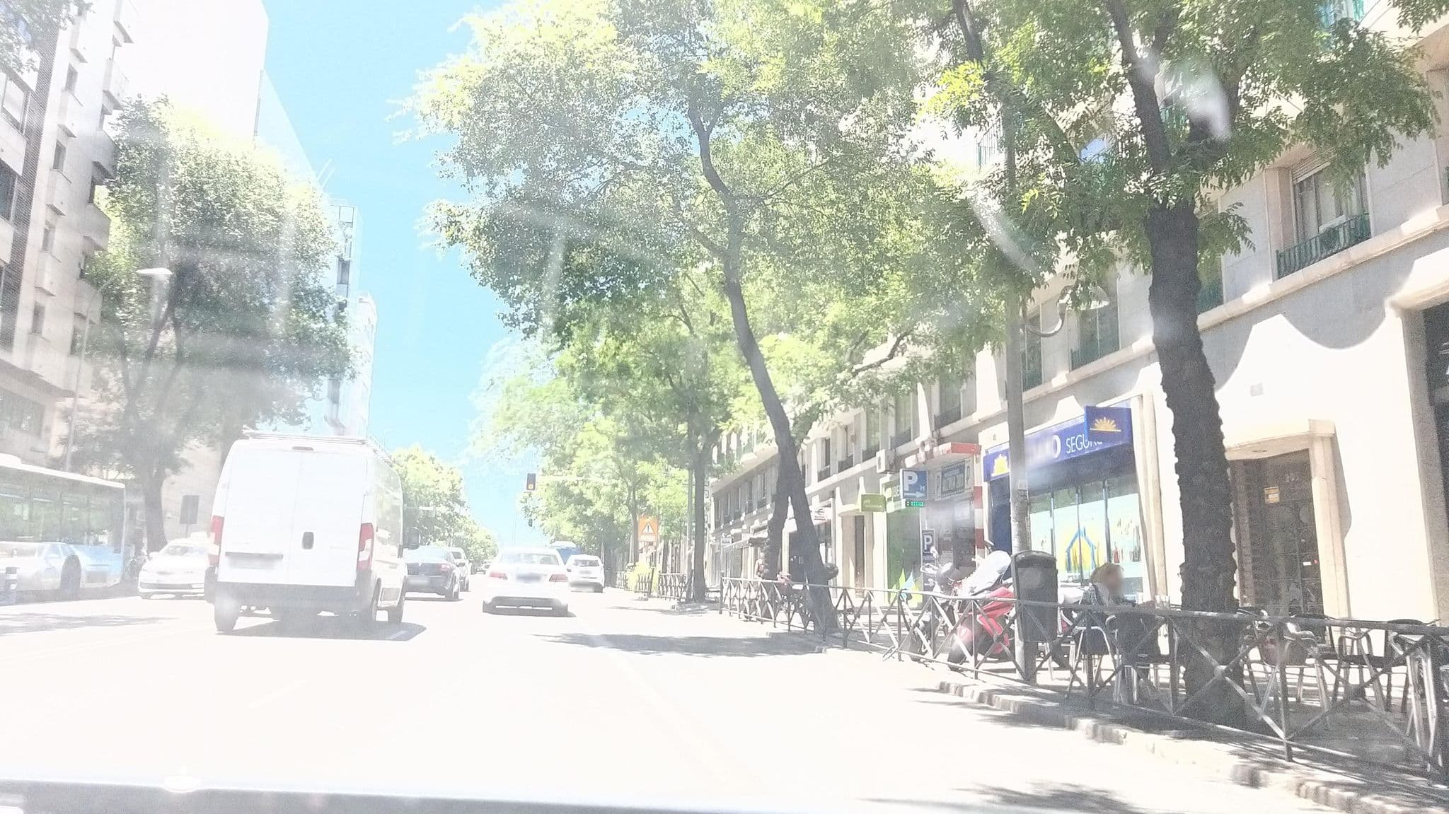 Street view near Hotel Atipico Madrid, Fuente del Berro — © pilar (CC BY-SA · Mapillary)