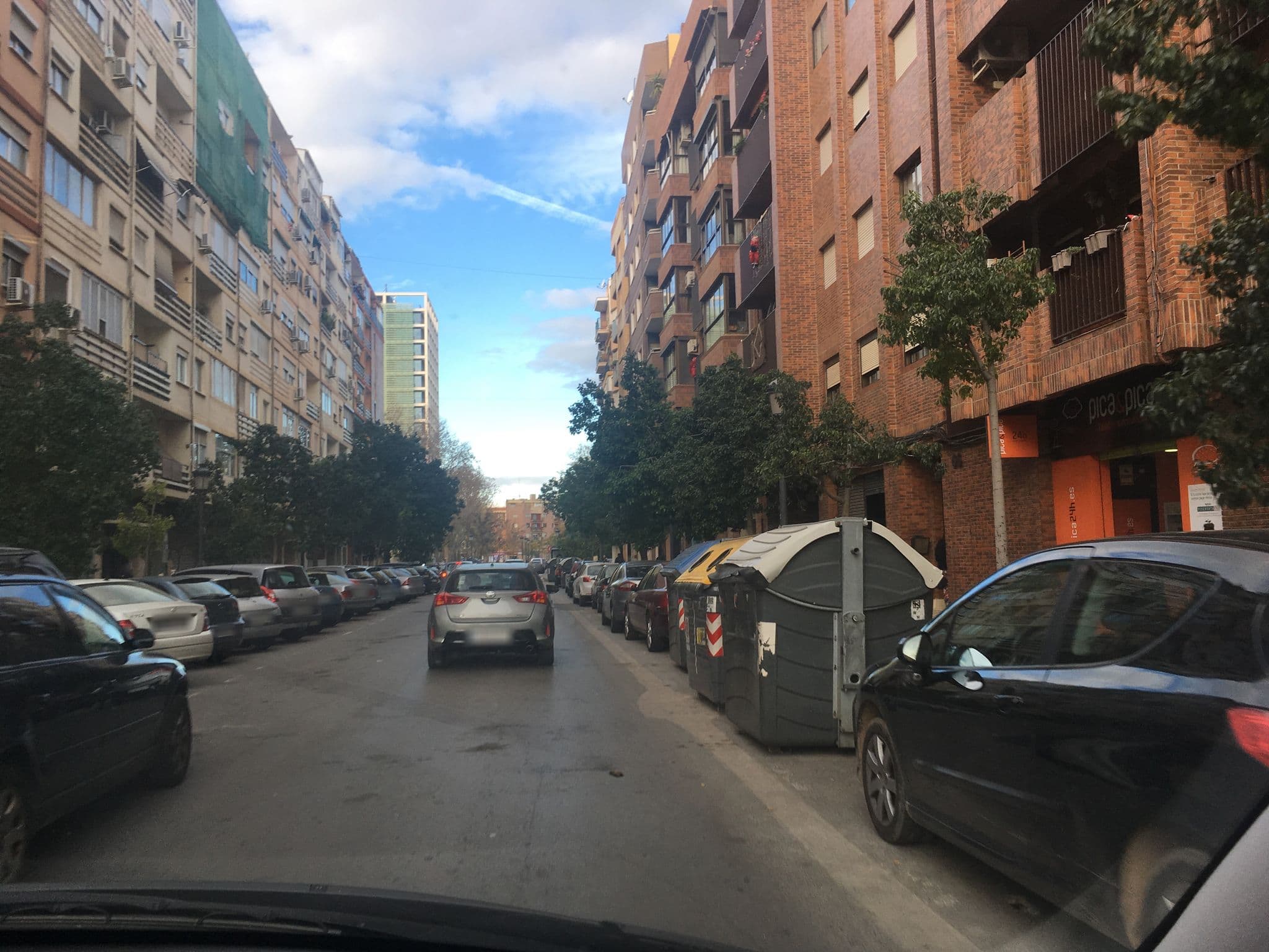 Street view near Pathos by Mimood Aparthotels, Mislata — © invalid_mly_uname_0045 (CC BY-SA · Mapillary)