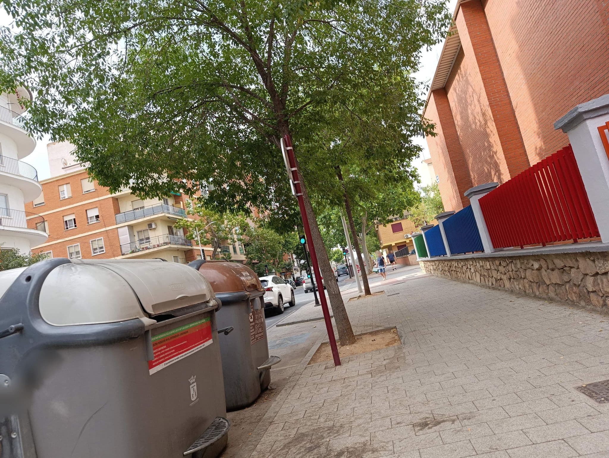 Street view near Hostal Los Tres Reyes, Albacete — © C6H12O6 (CC BY-SA · Mapillary)