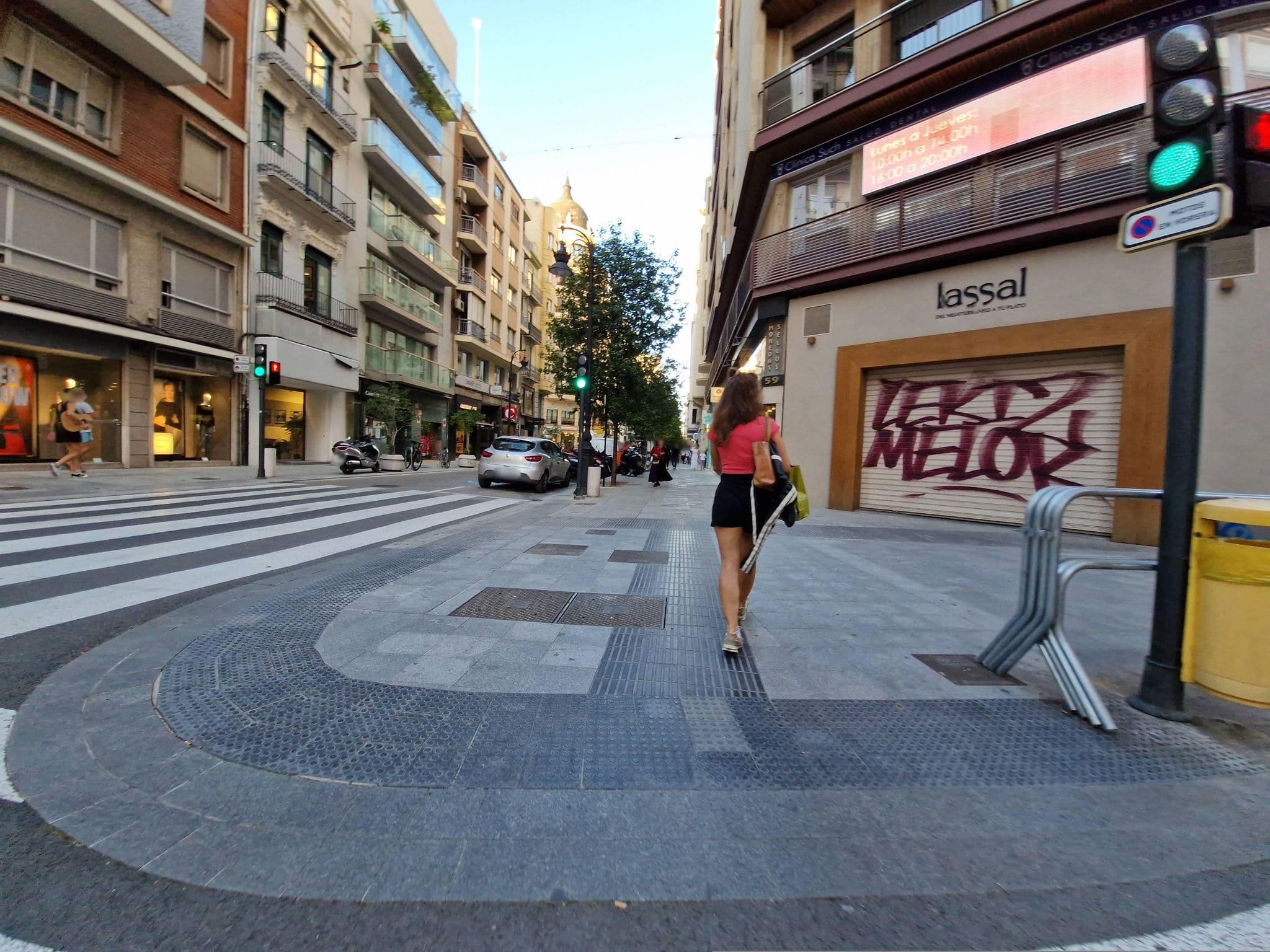 Street view near Hotel Valencia de la Música, Valencia
