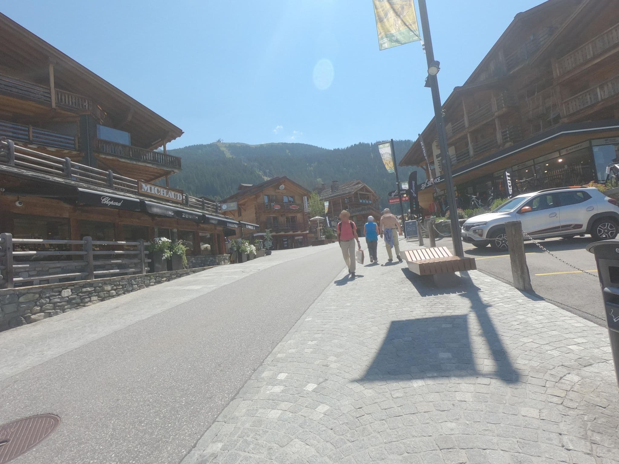 Street view near Vallee Blanche, Verbier
