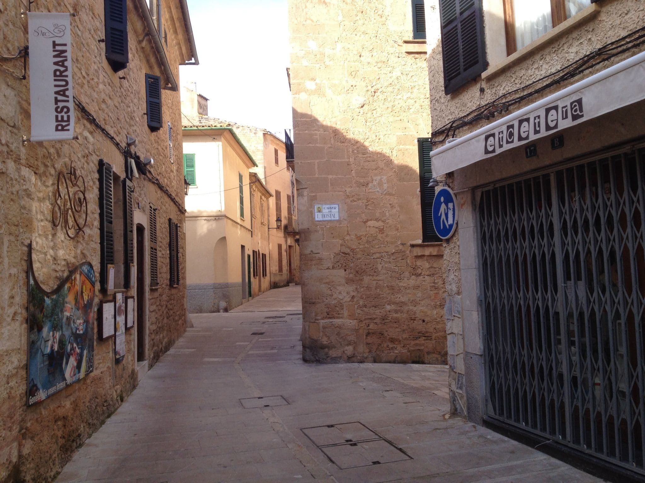 Street view near Can Simó Petit Hotel, Alcúdia — © elgaard (CC BY-SA · Mapillary)