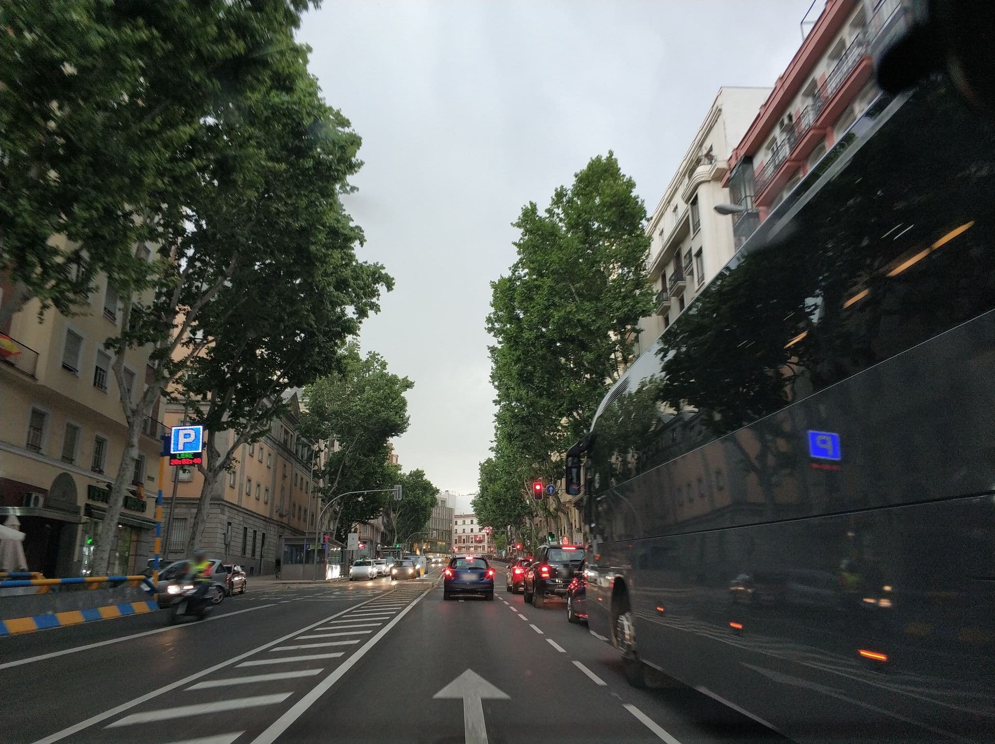 Street view near ApartHotel Rosales, Argüelles — © vingilot (CC BY-SA · Mapillary)