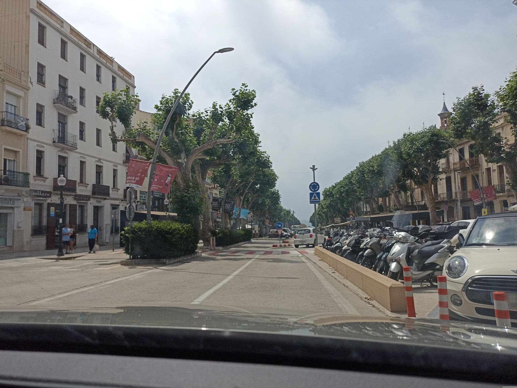 Street view near Vila Arenys Hotel, Arenys de Mar — © toniserra (CC BY-SA · Mapillary)
