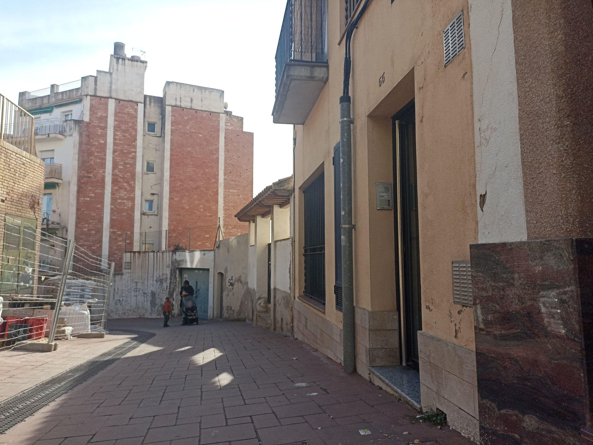 Street view near Hostal la Lluna, Arenys de Mar — © toniserra (CC BY-SA · Mapillary)