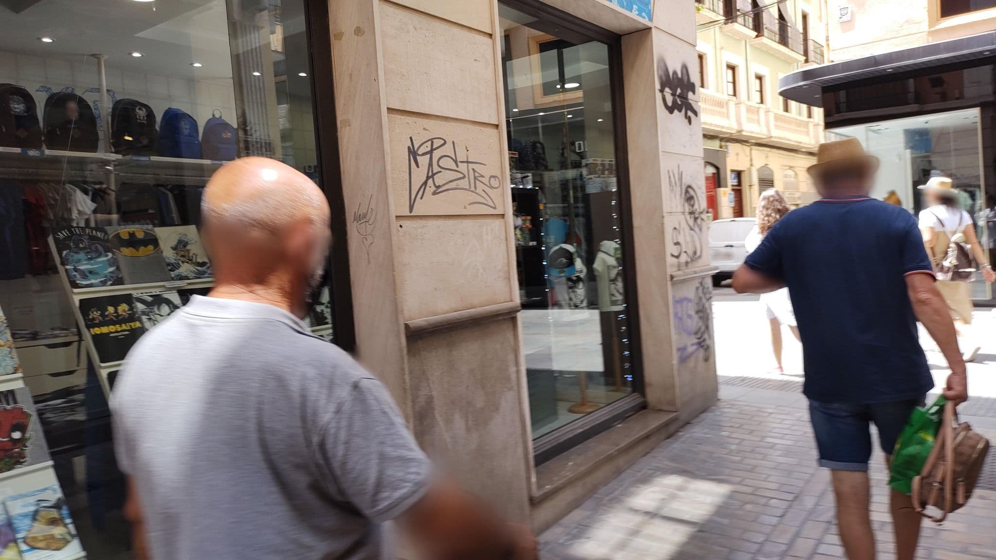 Street view near Honest Hotel Granada, Granada — © rsandu (CC BY-SA · Mapillary)