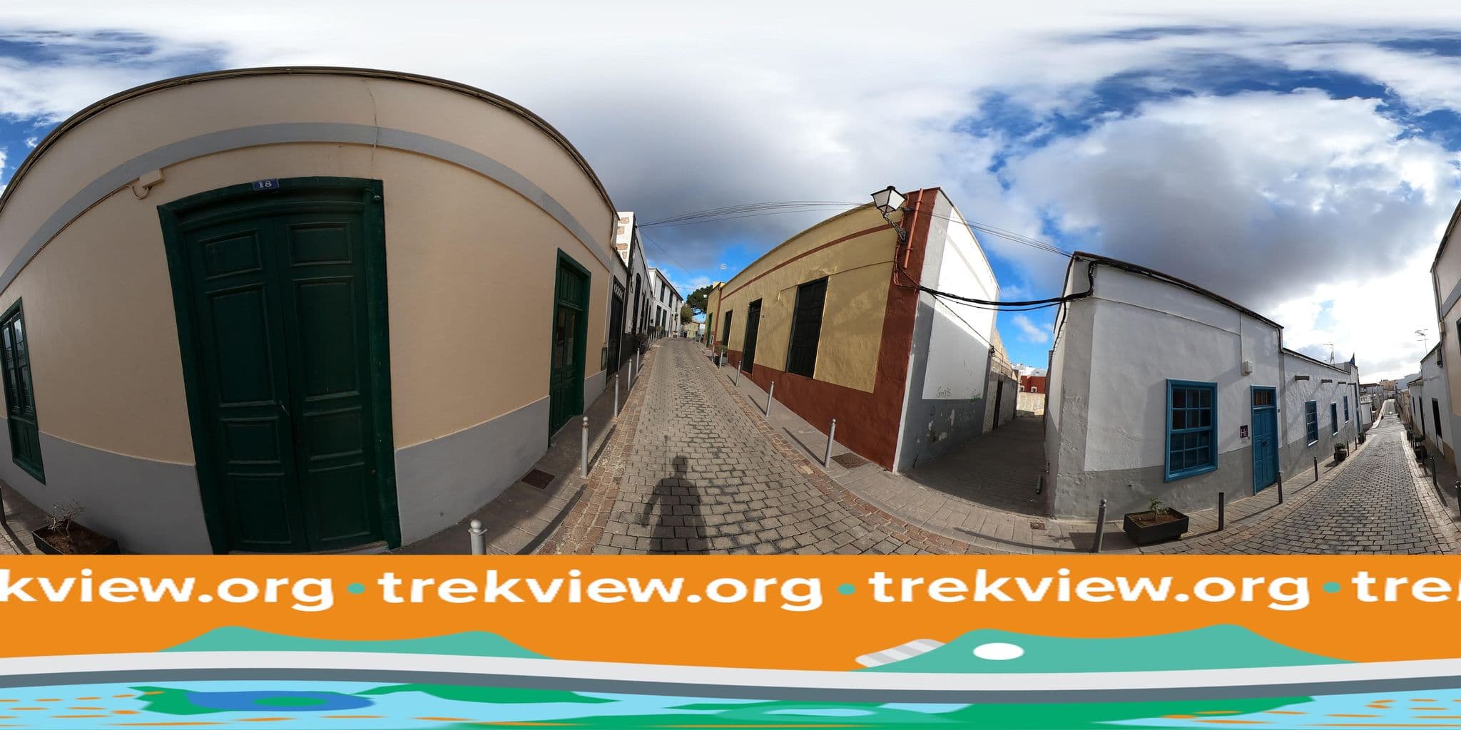 Street view near Hotel Cuatro Esquinas, San Miguel De Abona — © trekviewed (CC BY-SA · Mapillary)