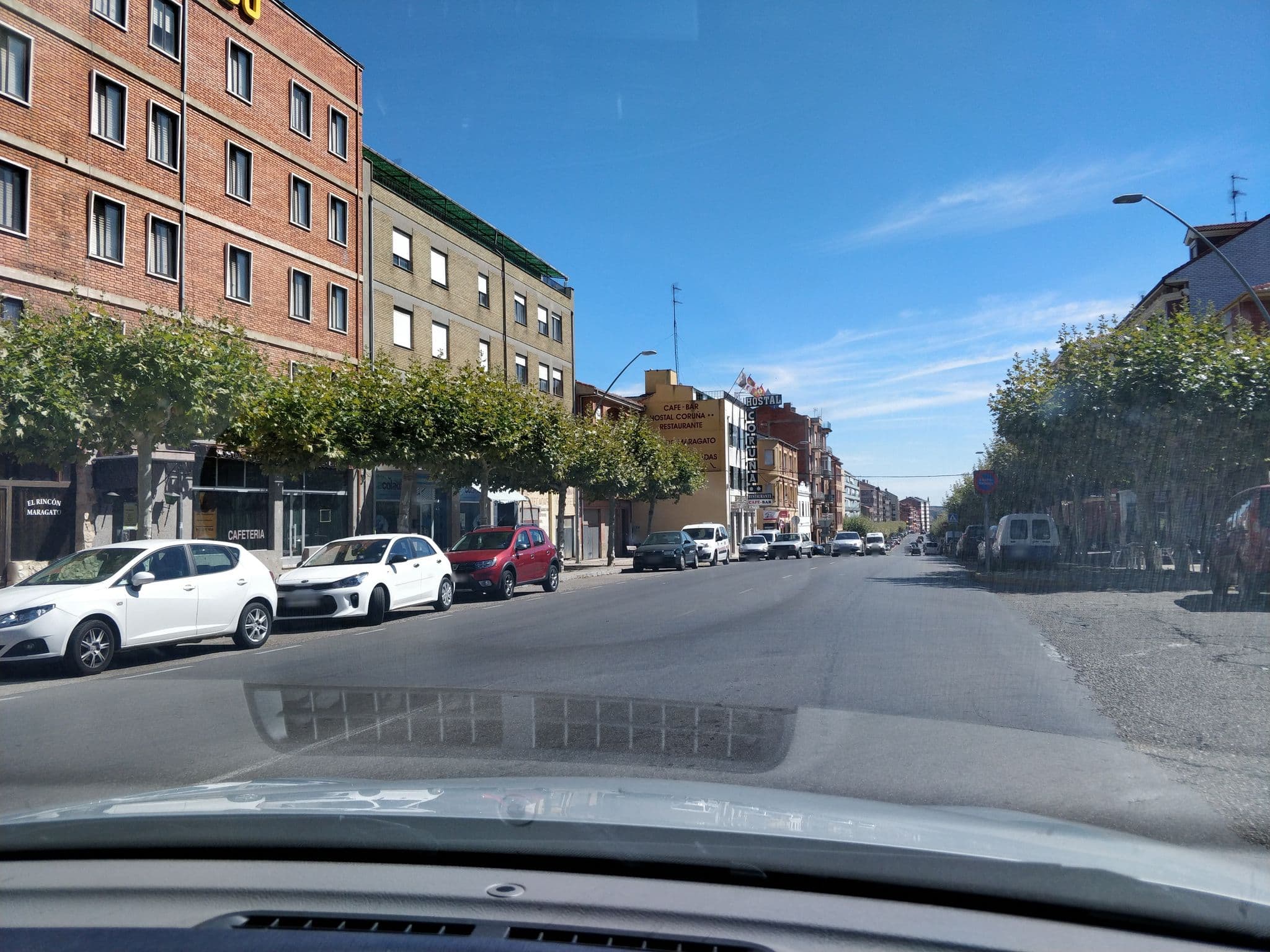 Street view near Hotel Gallego, Astorga — © cronoser (CC BY-SA · Mapillary)