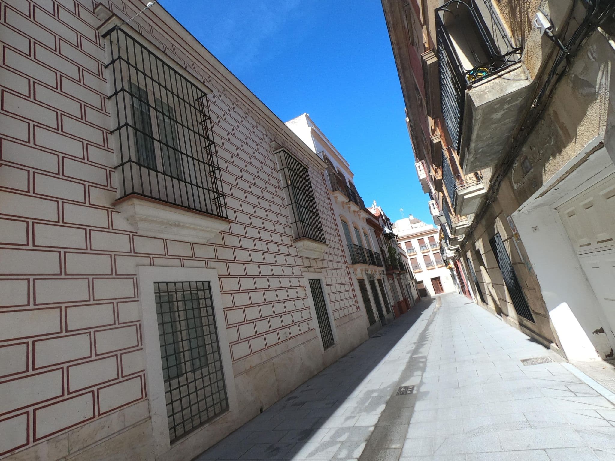 Street view near Akla Hotel Badajoz, Badajoz — © filohipo (CC BY-SA · Mapillary)