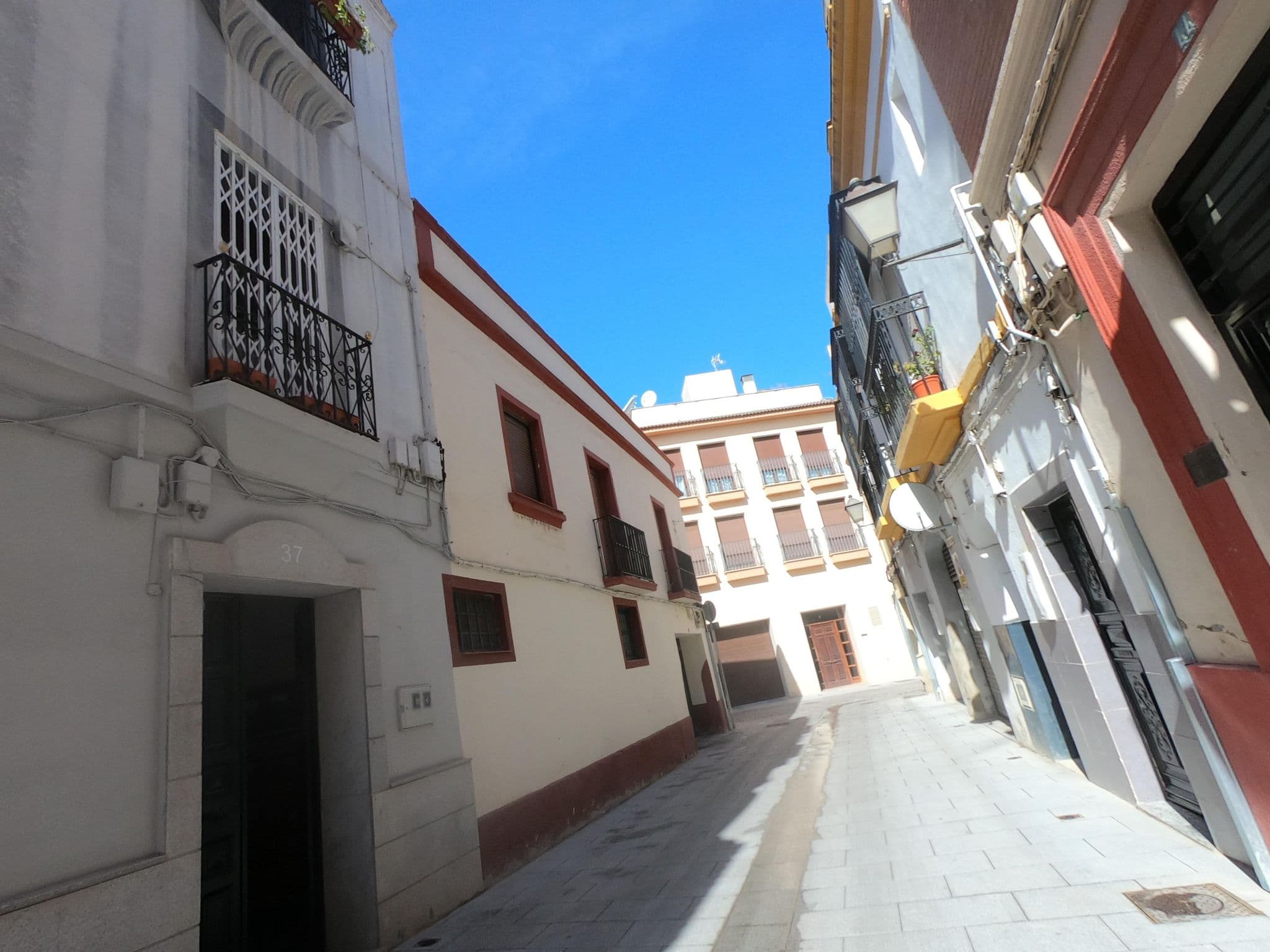 Street view near Hotel San Marcos, Badajoz — © filohipo (CC BY-SA · Mapillary)