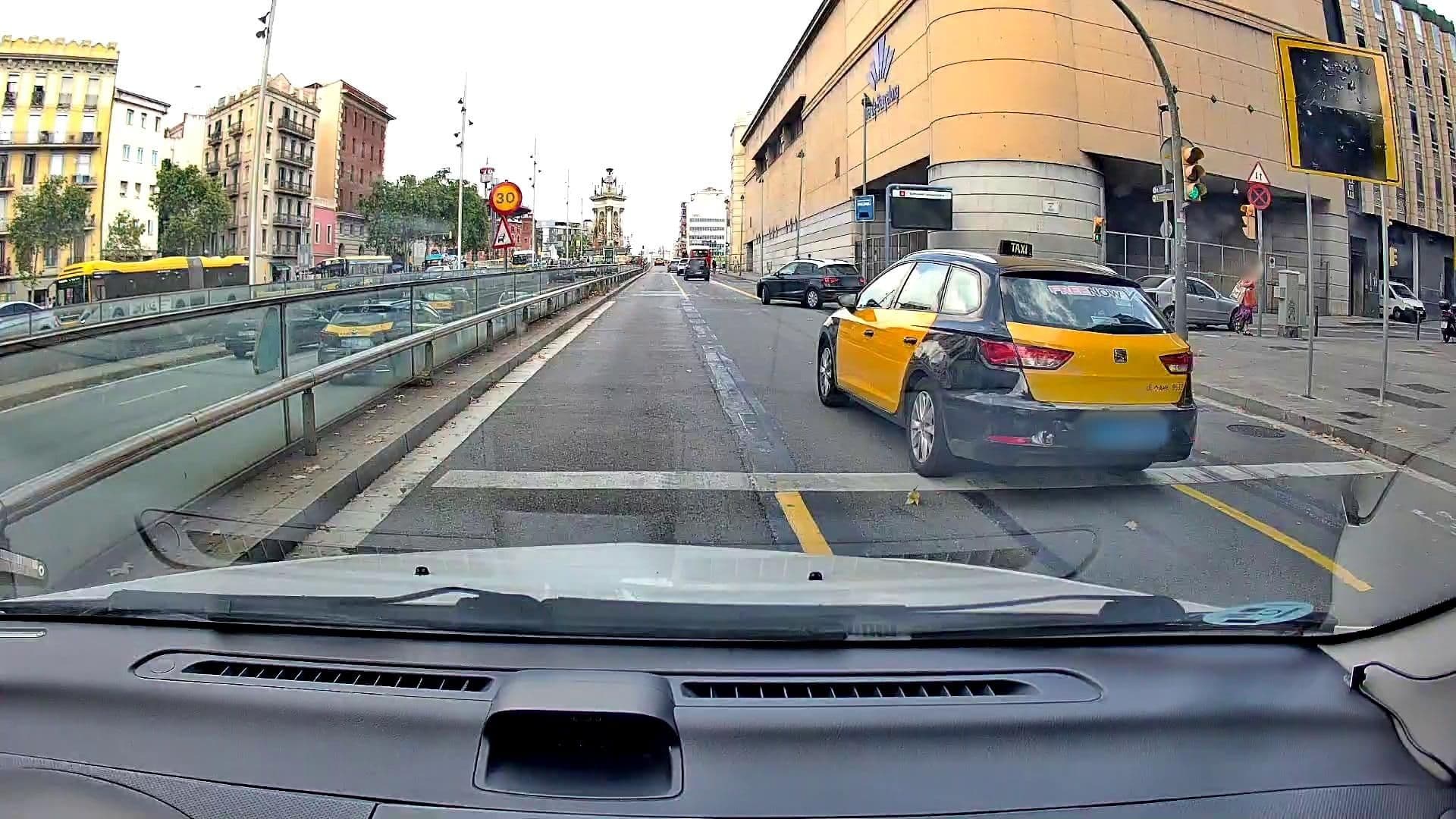 Street view near Hotel Indigo Barcelona Plaza Espana by IHG, La Bordeta — © m_esp_32 (CC BY-SA · Mapillary)