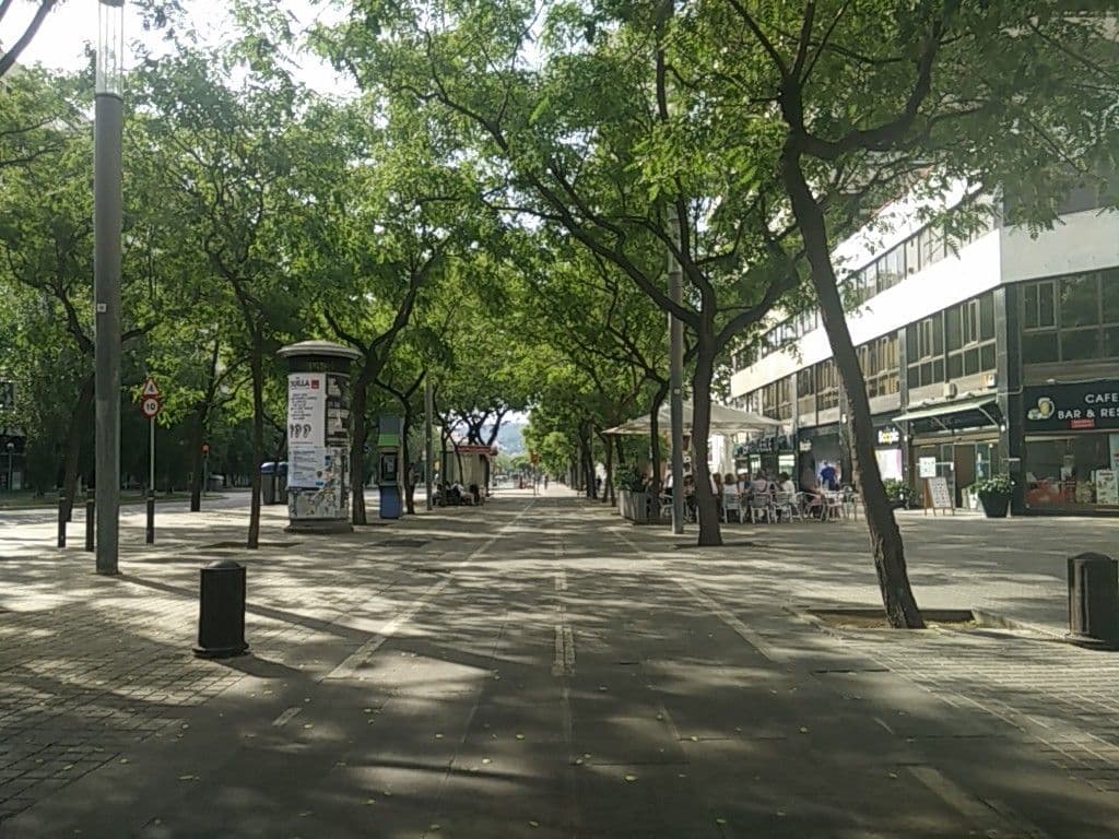 Street view near Luxtal 177, Hostafrancs — © ccossio (CC BY-SA · Mapillary)