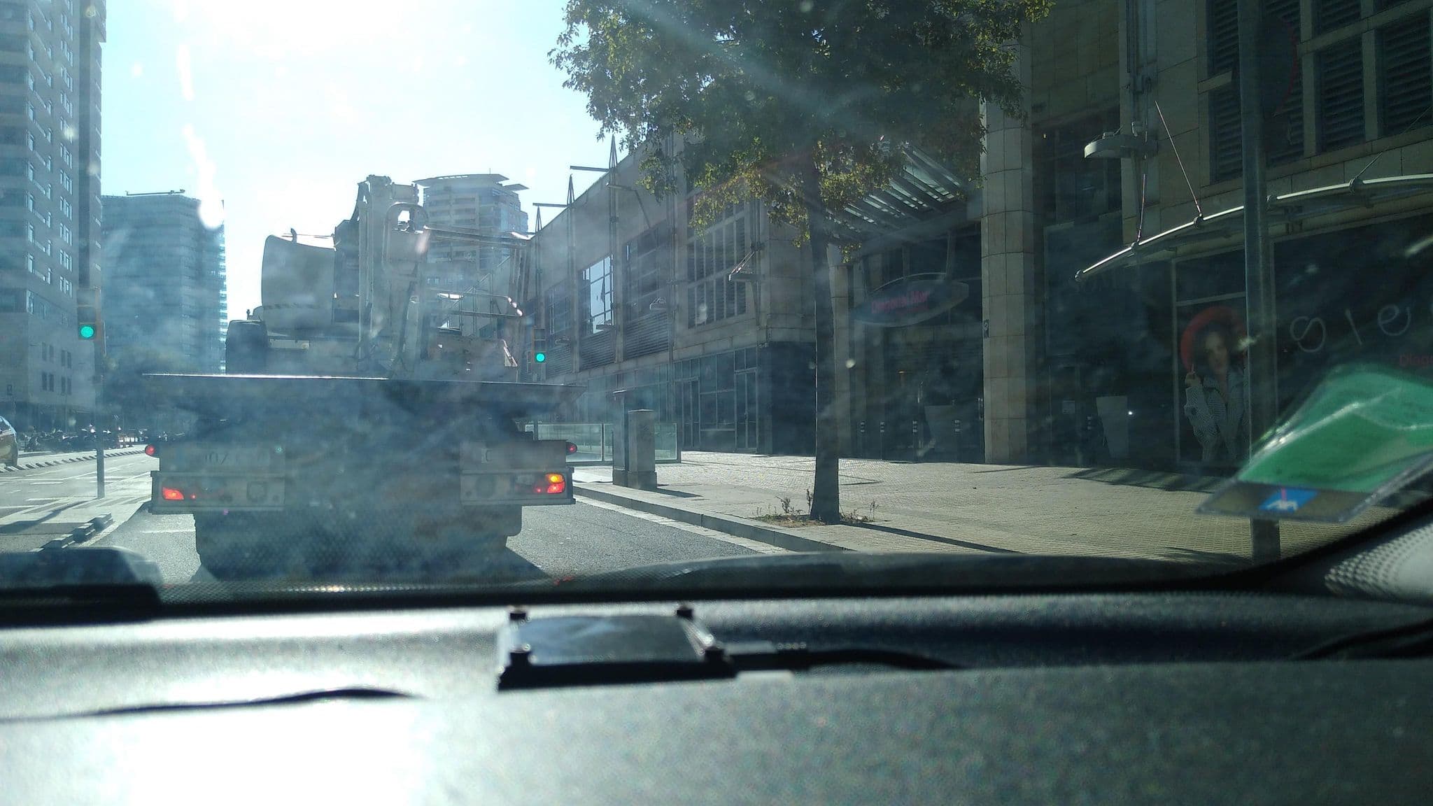 Street view near Leonardo Royal Hotel Barcelona Forum, Diagonal Mar — © rhum (CC BY-SA · Mapillary)