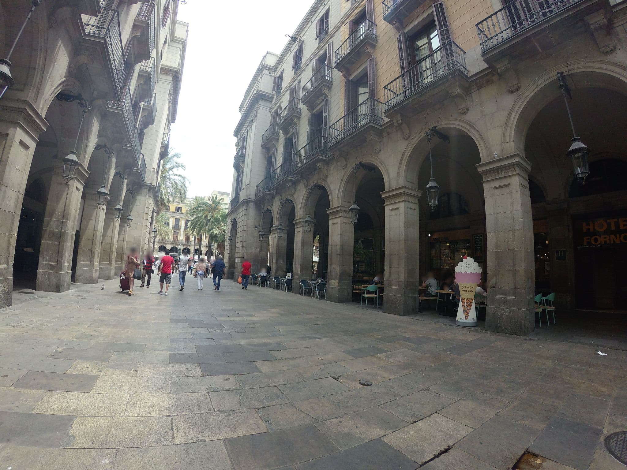 Street view near DO Plaça Reial Hotel Gothic Quarter, Sonder, Ciutat Vella — © angoca (CC BY-SA · Mapillary)