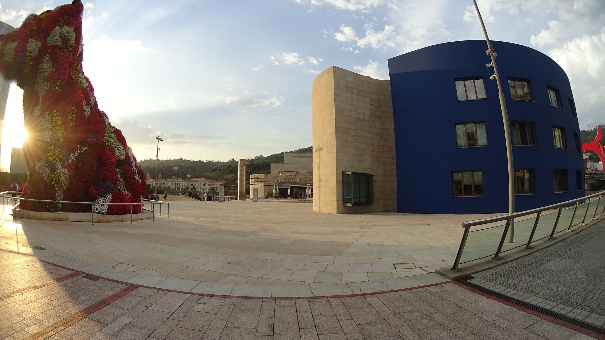 Street view near Hotel The Artist Bilbao, Bilbao — © robertogeb (CC BY-SA · Mapillary)
