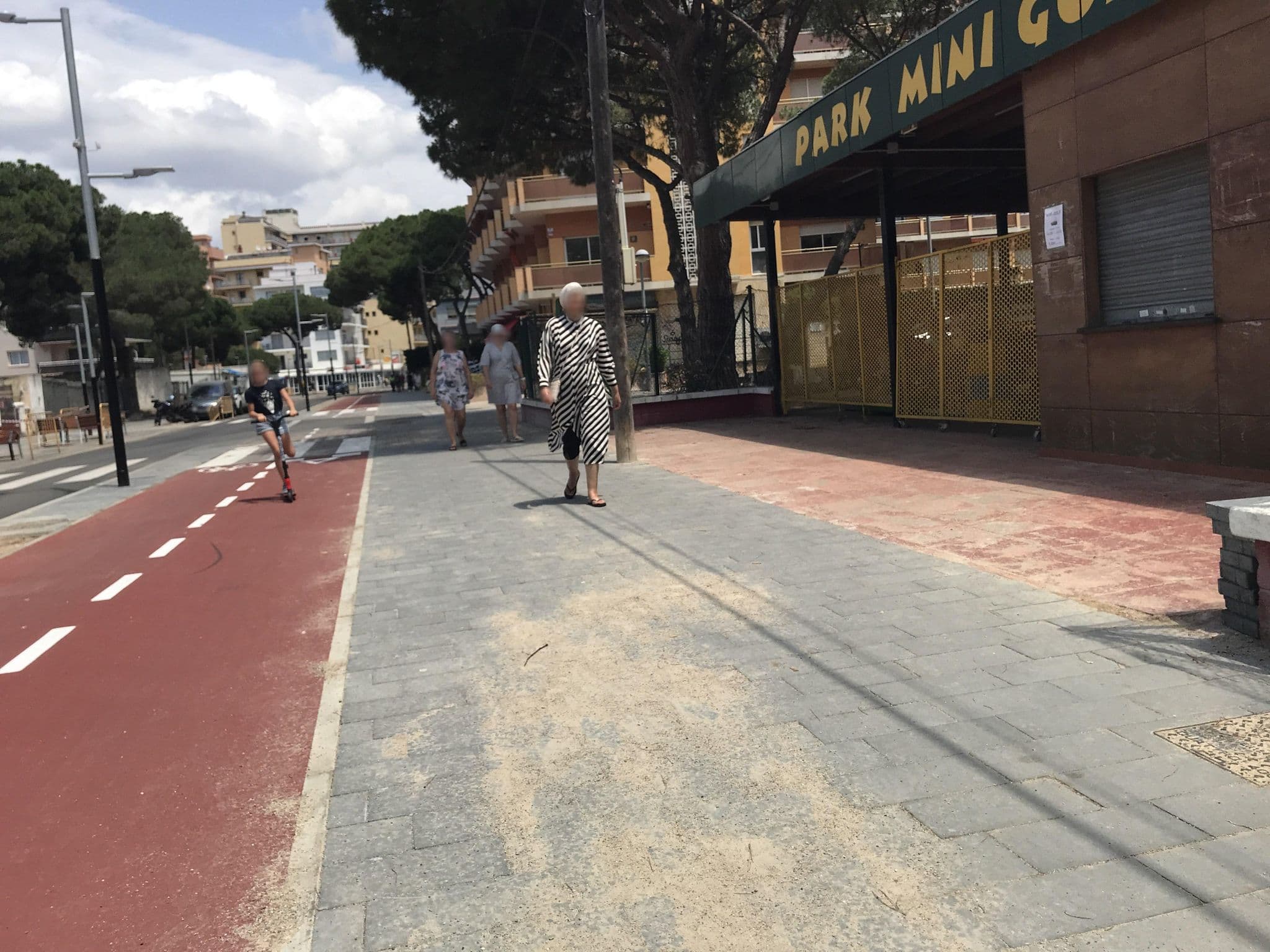 Street view near Hotel Blaucel Blanes, Blanes — © miguel_andrade (CC BY-SA · Mapillary)