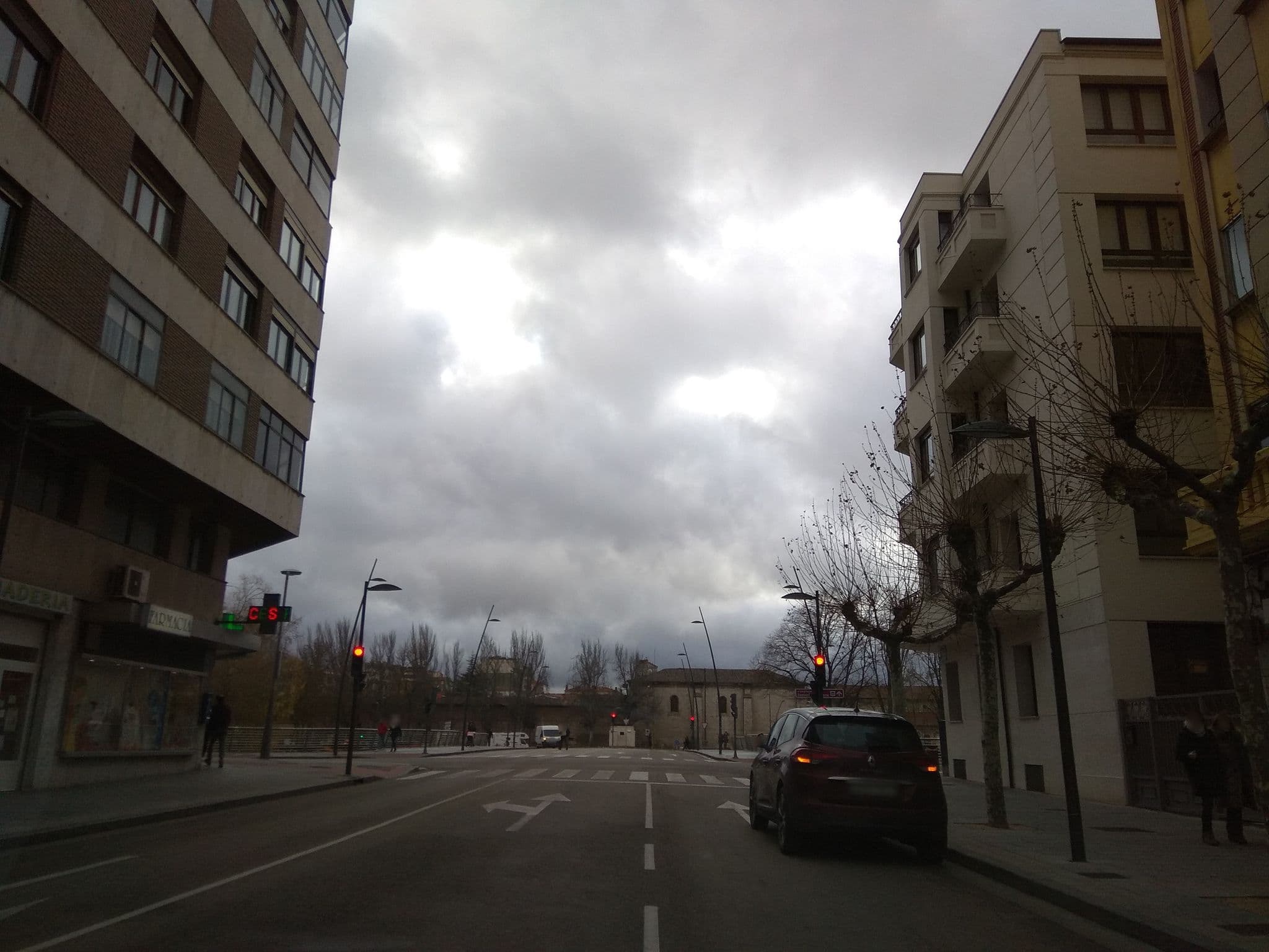 Street view near Happy Hostal Carrales | Alojamiento en el Centro de Burgos, Burgos — © egofer (CC BY-SA · Mapillary)