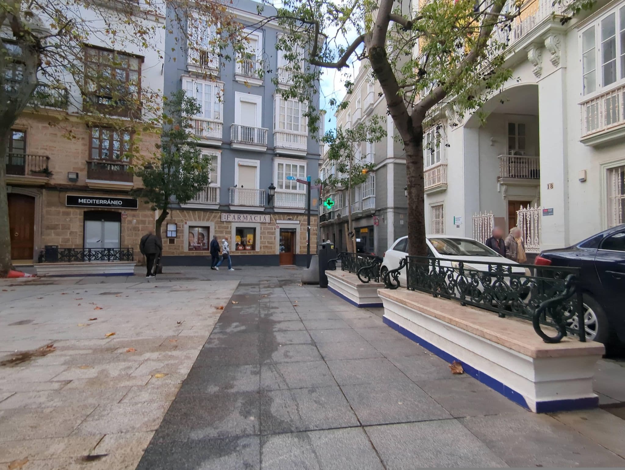 Street view near Plaza minas suites, Cadiz — © miguel_andrade (CC BY-SA · Mapillary)