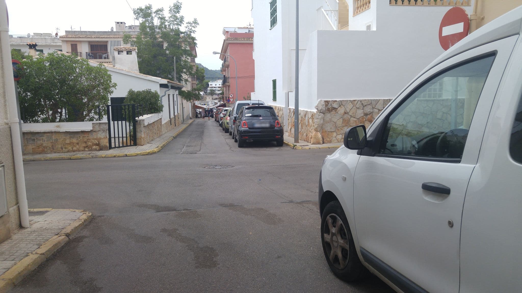 Street view near Hostal Cas Bombu, Cala Rajada — © radius_proxy_de (CC BY-SA · Mapillary)