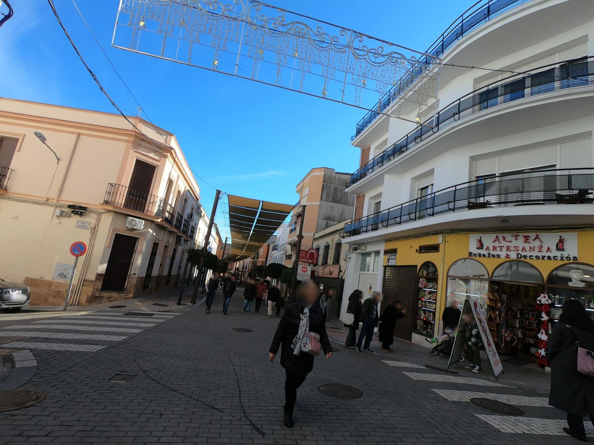 Street view near Hotel Apartamentos MPD Mérida, Mérida — © filohipo (CC BY-SA · Mapillary)