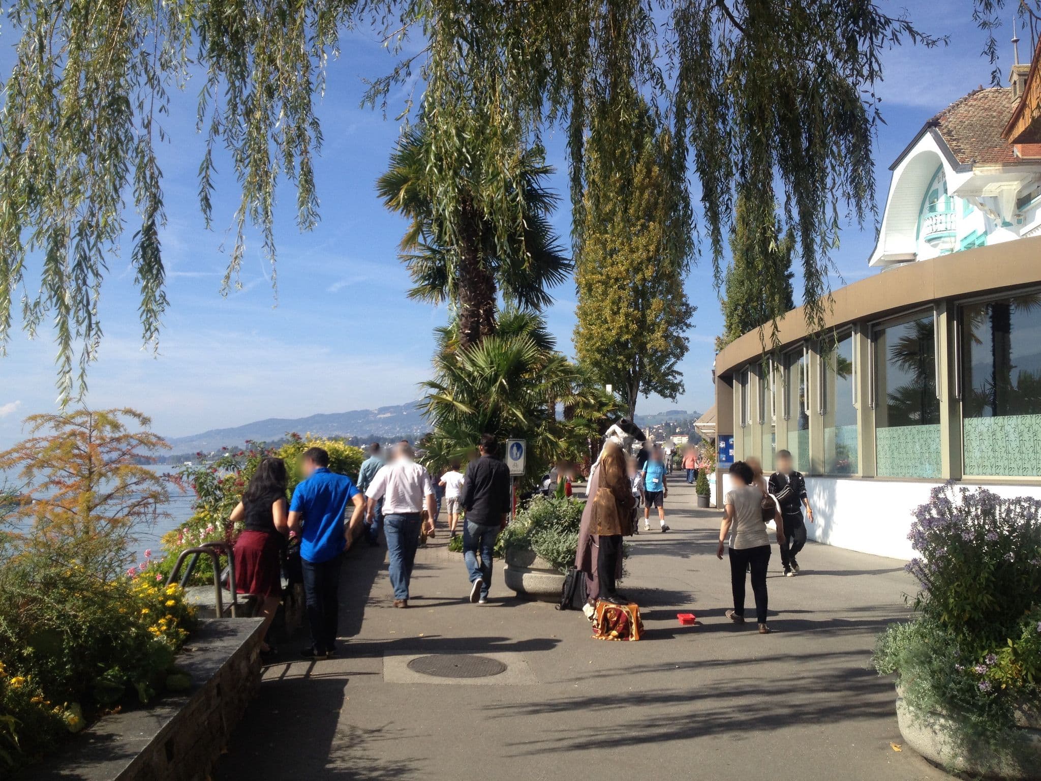 Street view near Villa Eden, Montreux — © yubin (CC BY-SA · Mapillary)