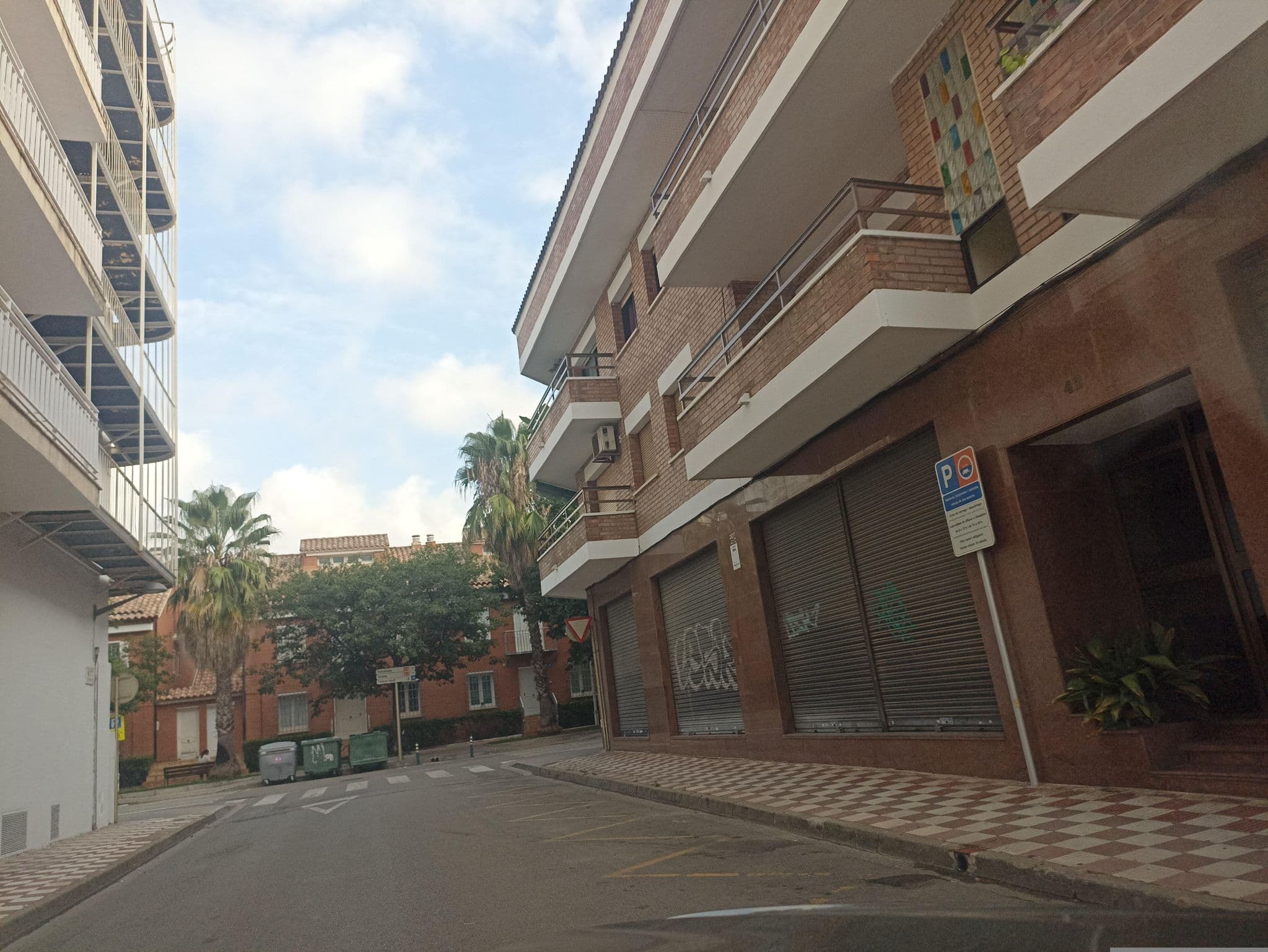 Street view near Hotel Pineda, Pineda de Mar — © toniserra (CC BY-SA · Mapillary)