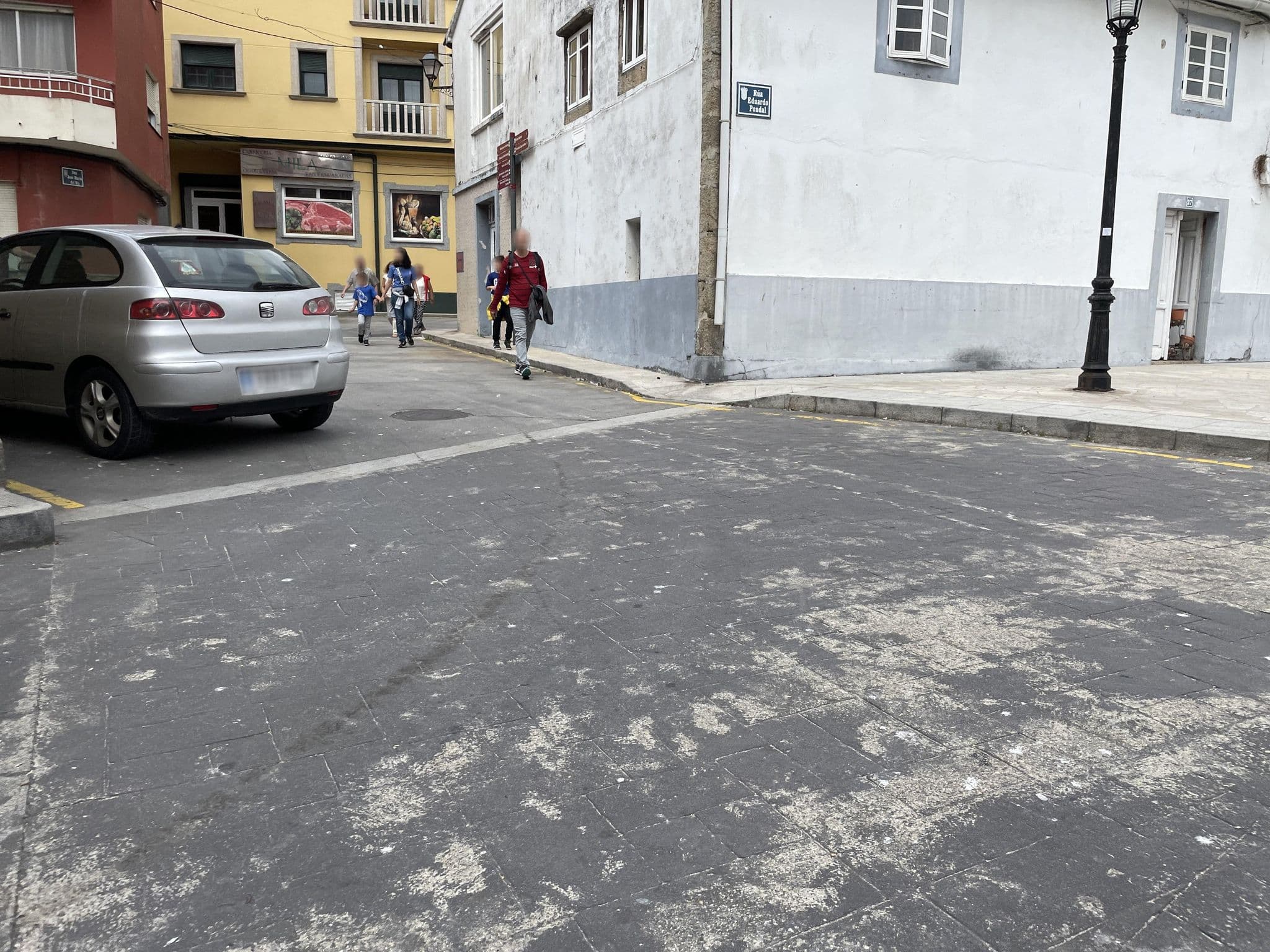 Street view near HOSTAL HABITAT MUXÍA I I, Mugia — © seraq (CC BY-SA · Mapillary)
