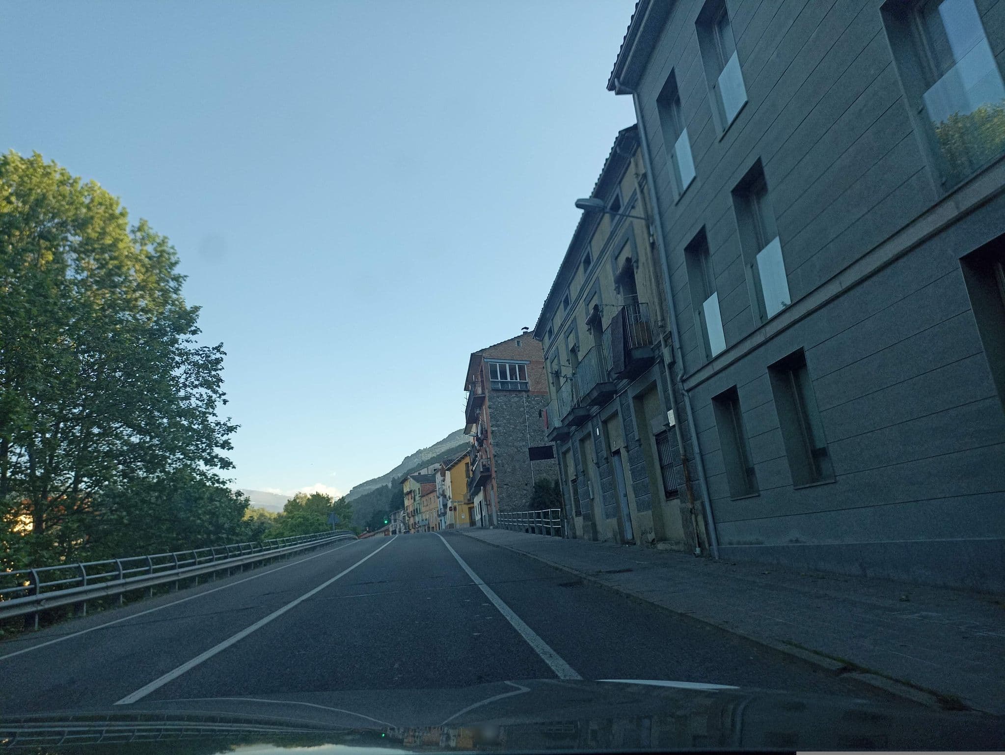 Street view near Finca Cal Tarré - Alojamientos turísticos, Campdevànol — © toniserra (CC BY-SA · Mapillary)