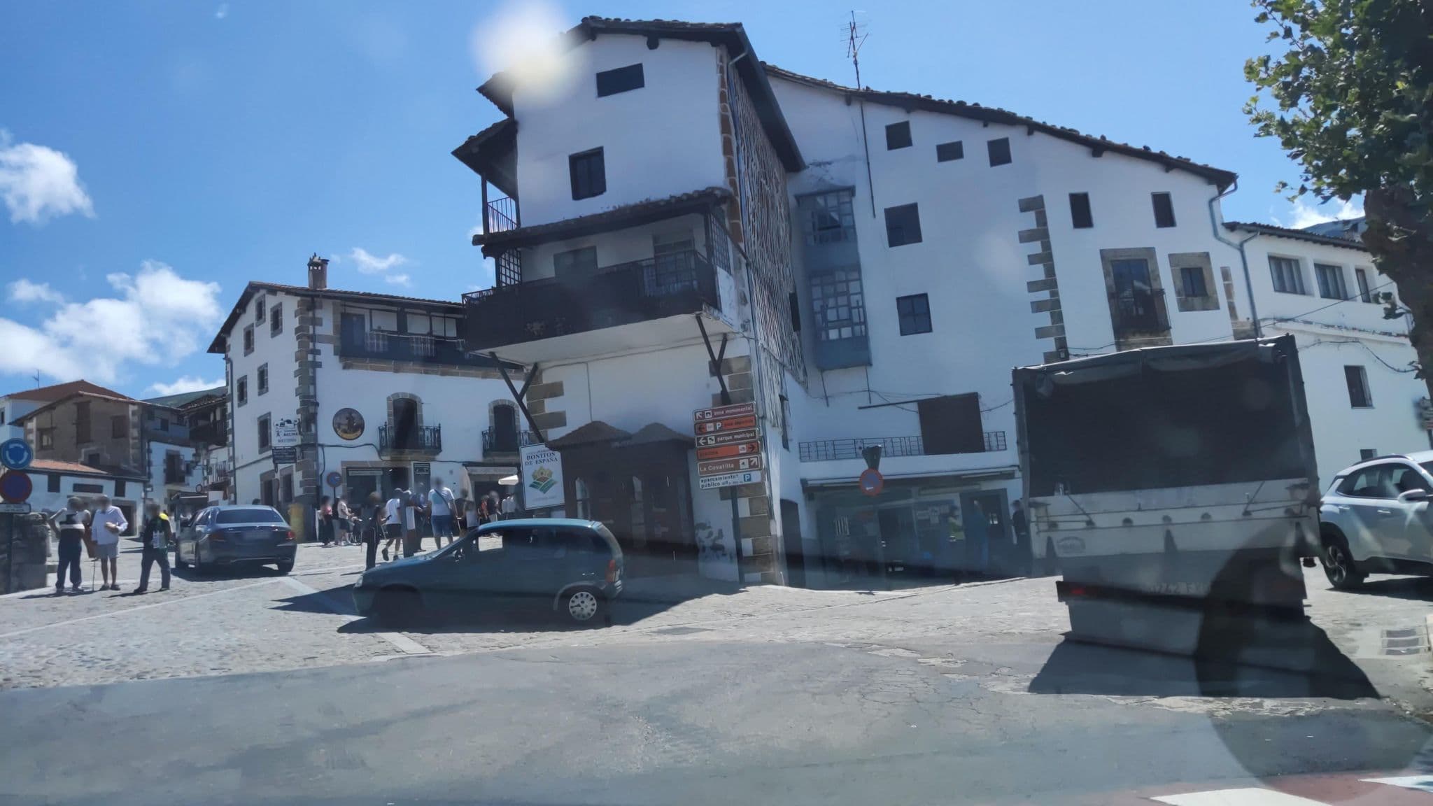 Street view near Posada Rural - 4 Estrellas - Posada Puerta Grande, Candelario — © sanchi (CC BY-SA · Mapillary)
