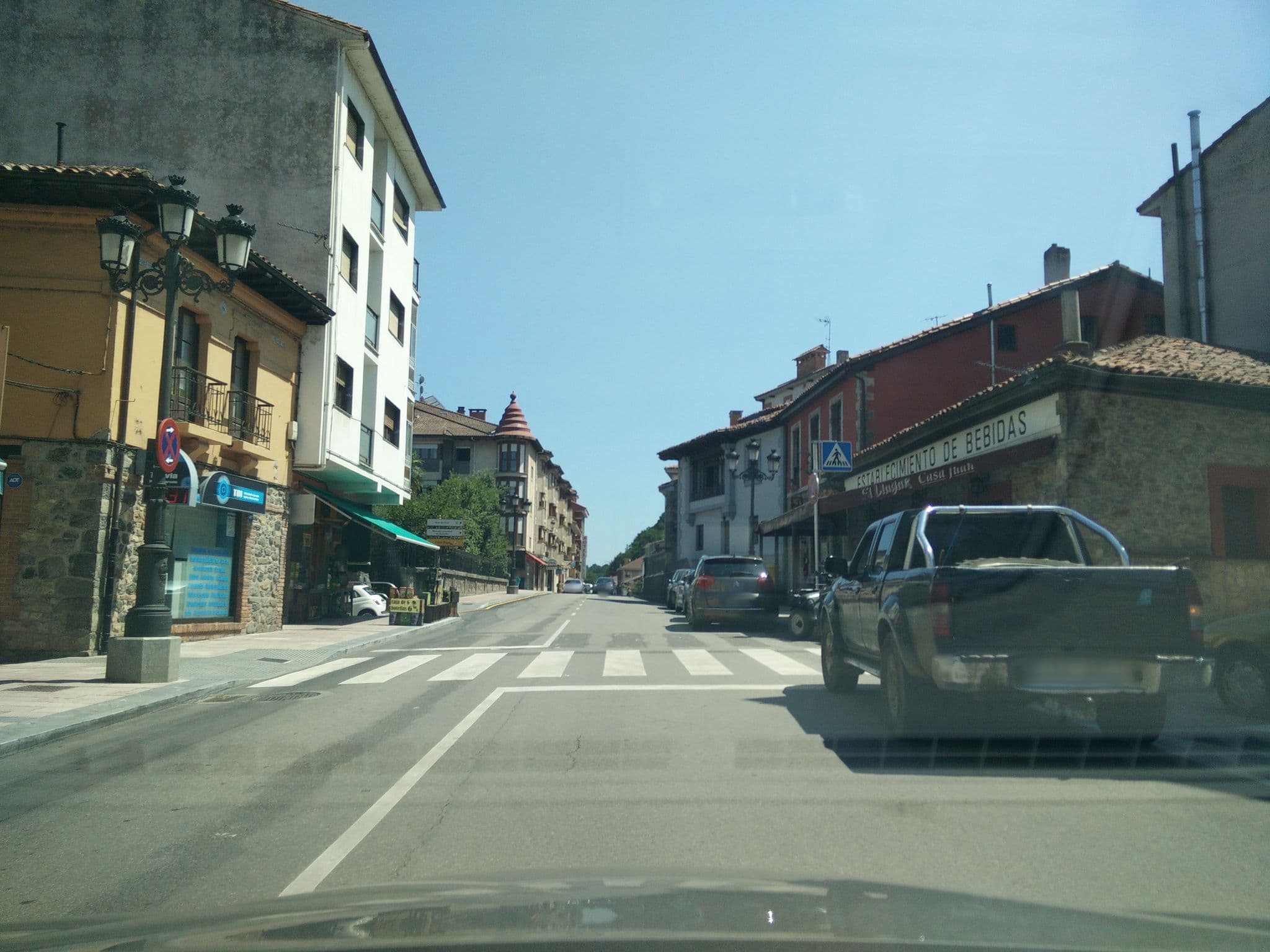Street view near Hotel Plaza, Cangas de Onís — © txenoo (CC BY-SA · Mapillary)