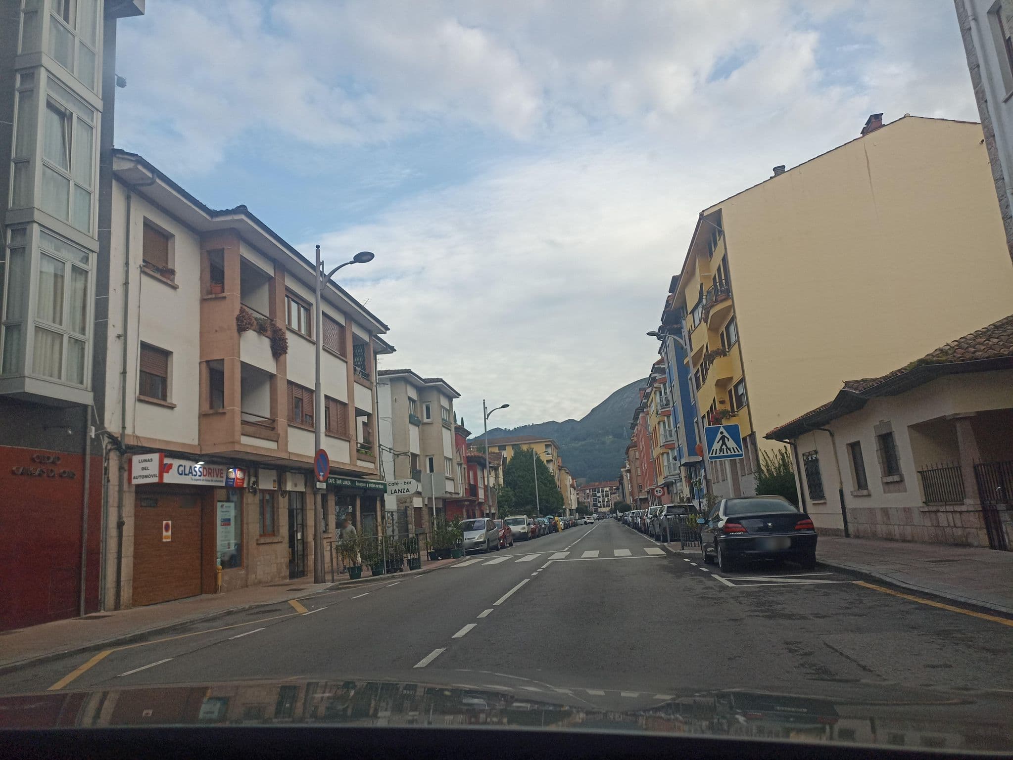 Street view near Hotel Ciudad de Cangas de Onís, Cangas de Onís — © toniserra (CC BY-SA · Mapillary)