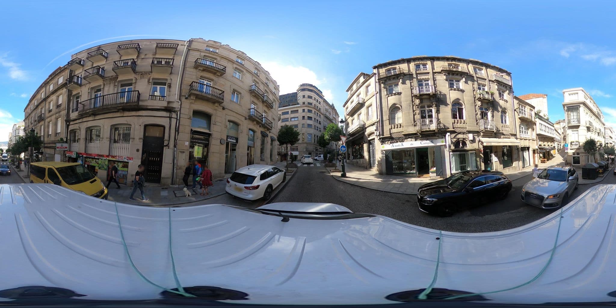 Street view near Hotel Princesa Vigo, Vigo — © EAPI (CC BY-SA · Mapillary)