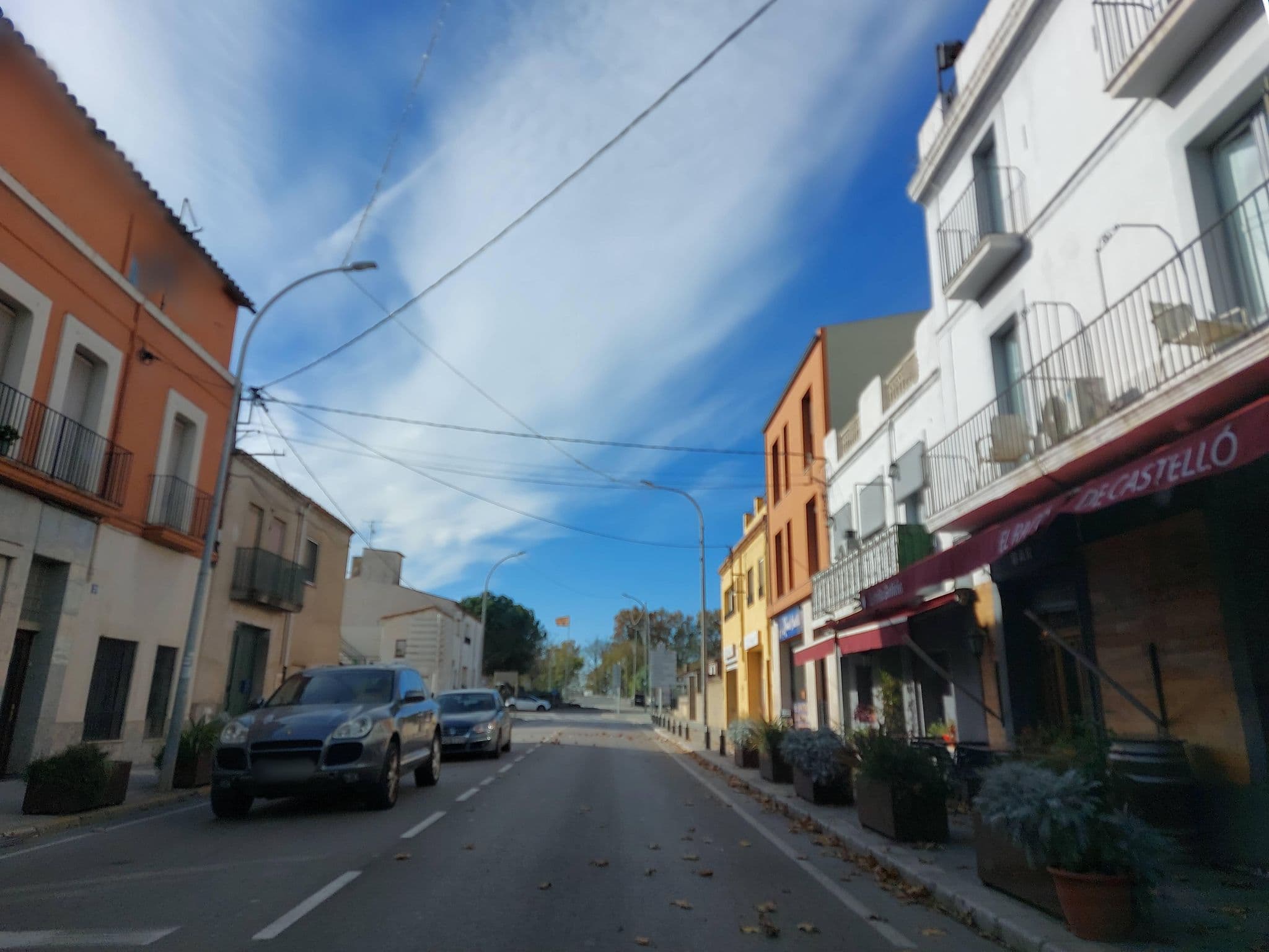 Street view near Hostal Empordà y Restaurante La Terraza, Castelló d'Empúries — © 5rmft (CC BY-SA · Mapillary)