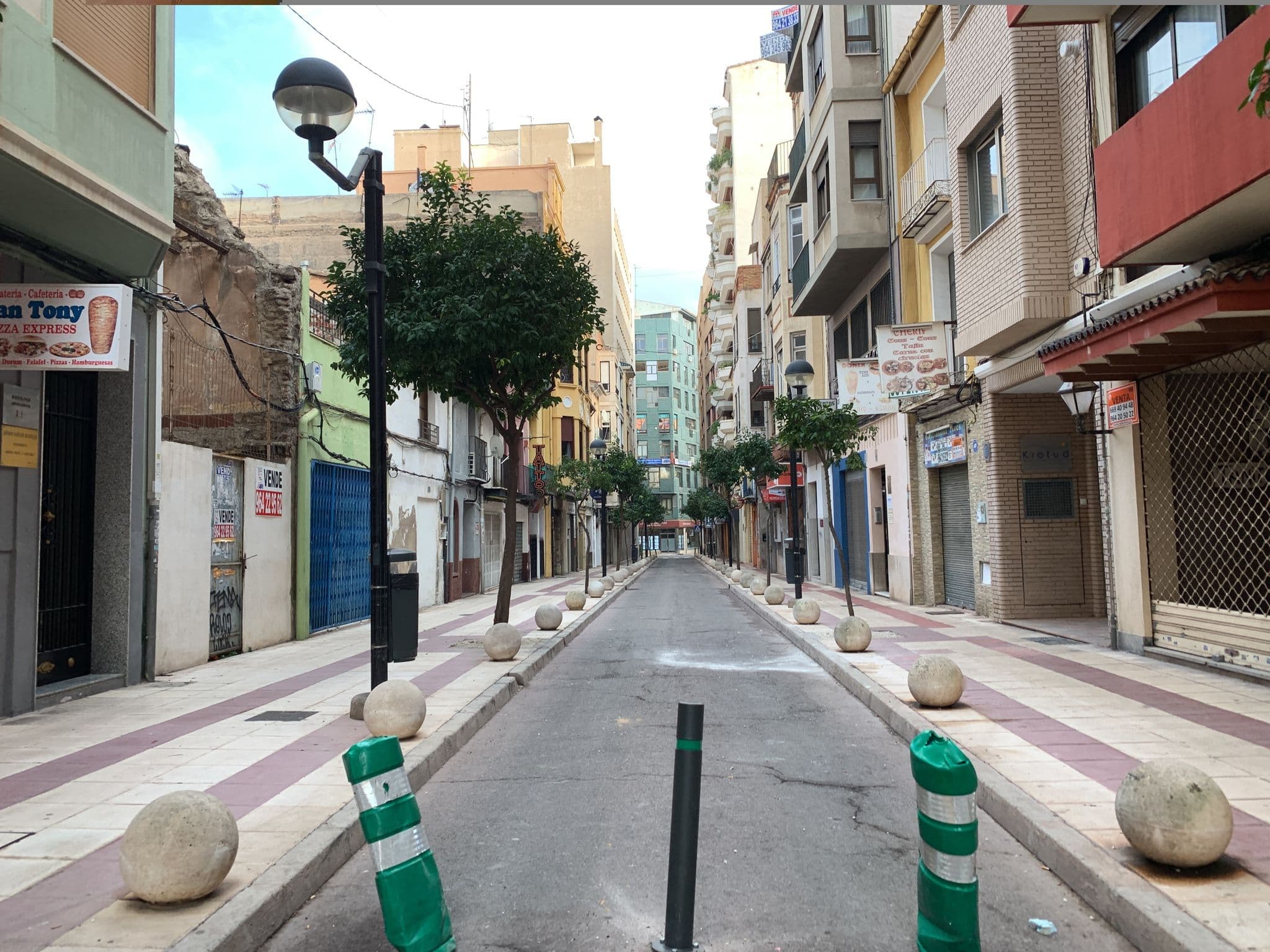 Street view near Si Rooms Puerta Del Sol, Castelló de la Plana — © violetasdev (CC BY-SA · Mapillary)