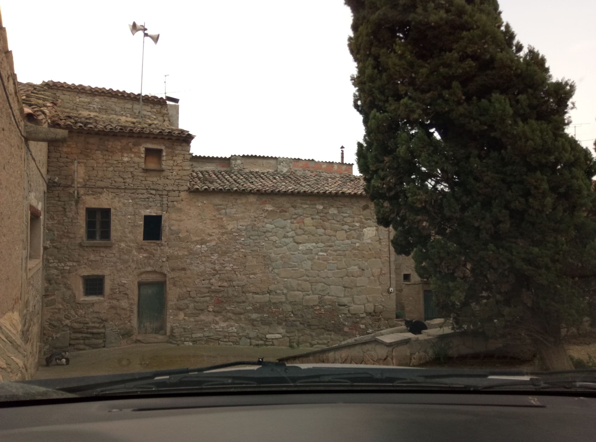 Street view near Cal Ball, La Fuliola — © lomas5262 (CC BY-SA · Mapillary)