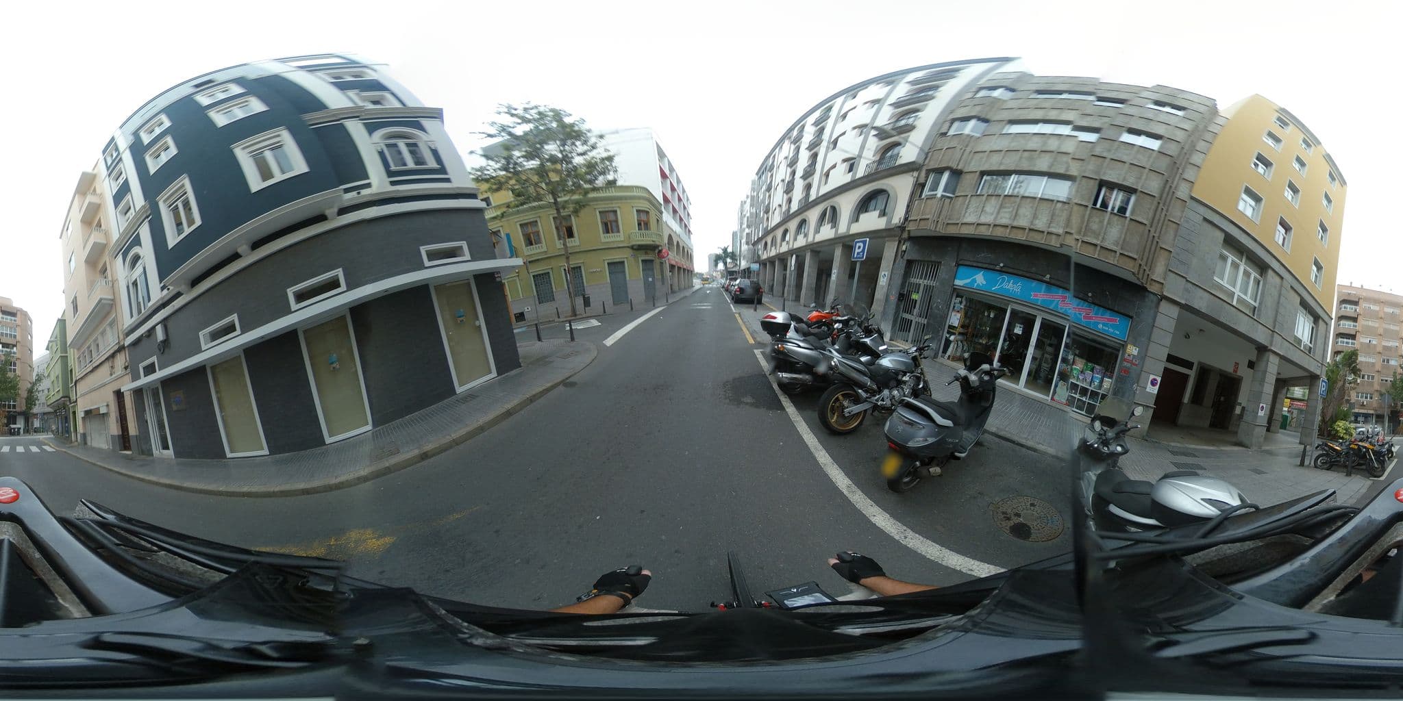 Street view near Gran Marina Suites, Centro