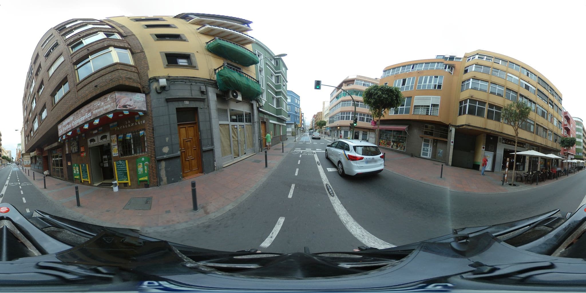 Street view near Royal Flats, Centro