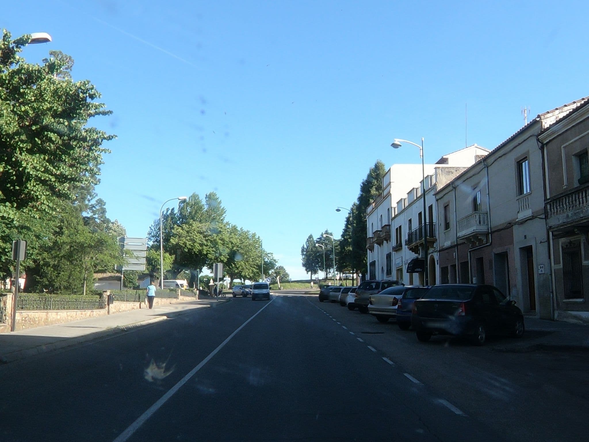 Street view near Hospedería Puerta de la Catedral, Ciudad Rodrigo — © sanjorgepinho (CC BY-SA · Mapillary)