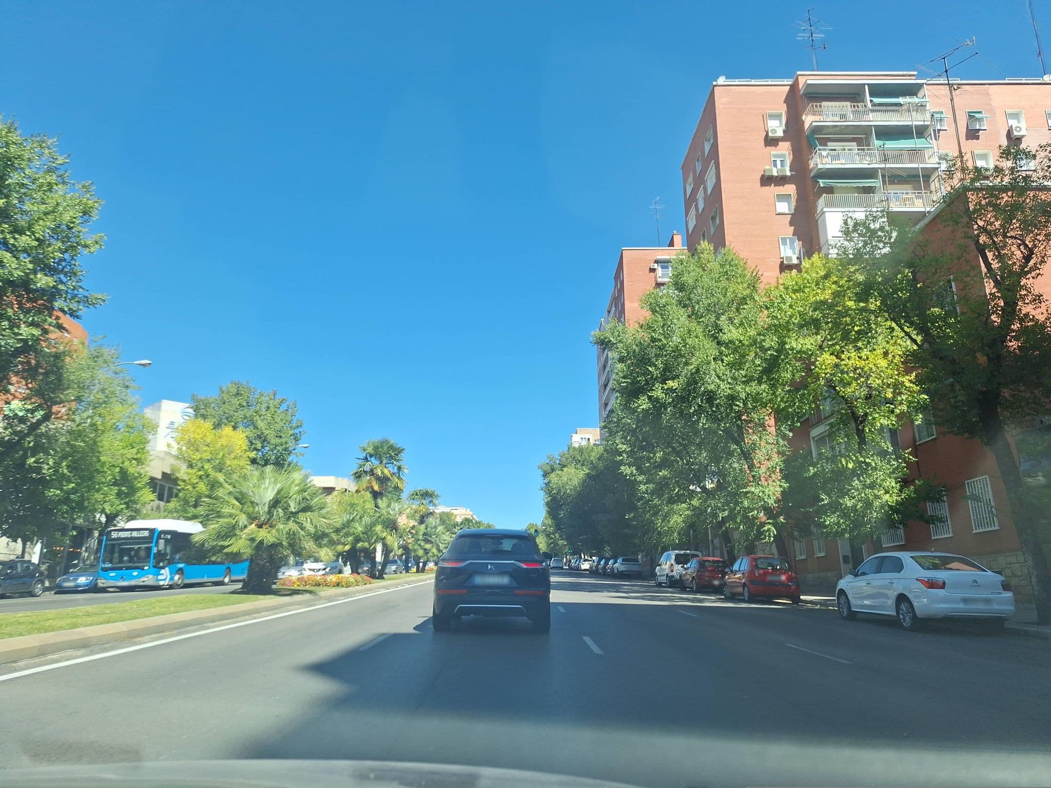 Street view near Restaurante Hotel Colón Madrid, Estrella — © Albergarri788 (CC BY-SA · Mapillary)