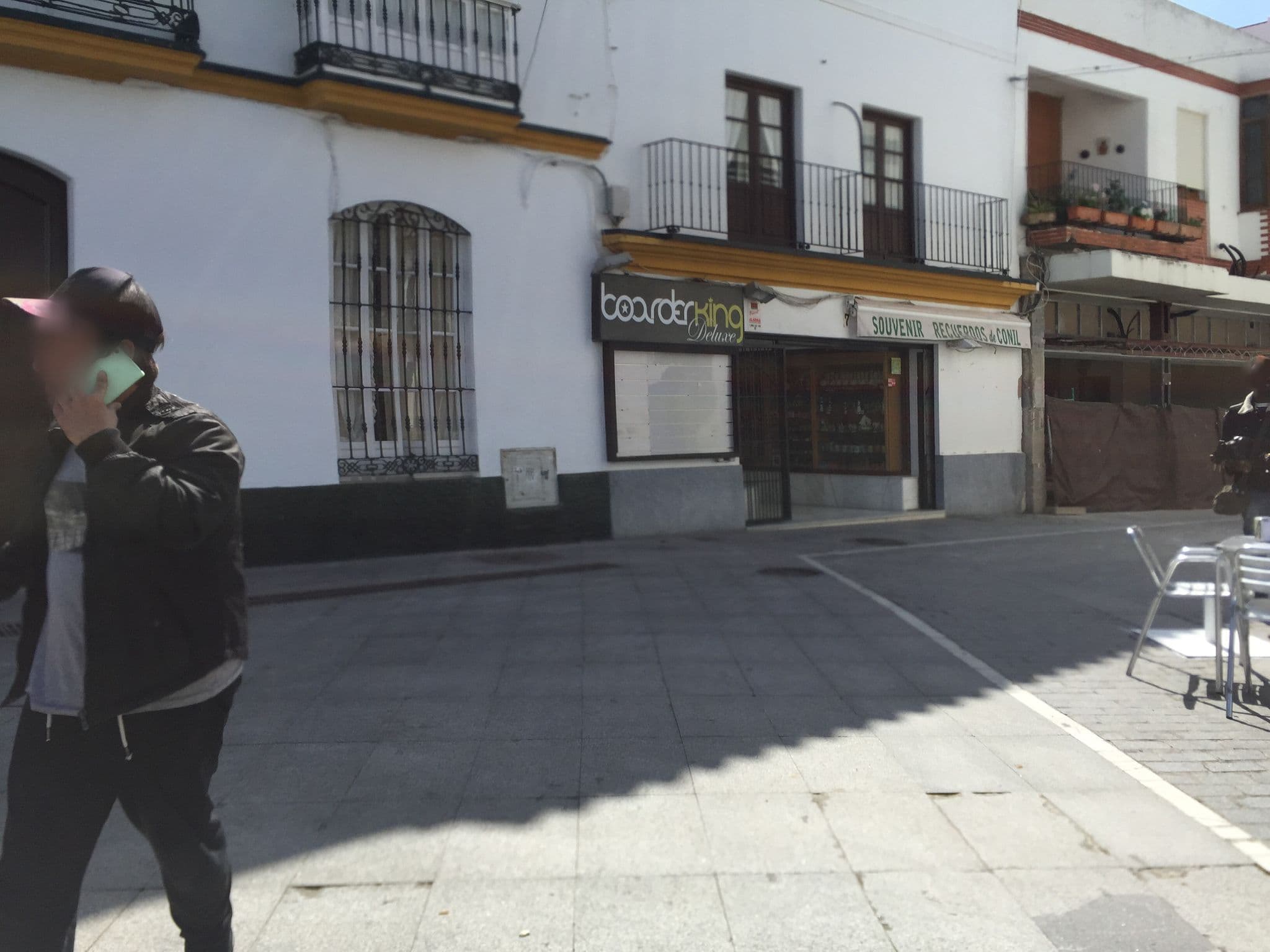Street view near Hostal Ferreira, Conil de la Frontera — © flidolin (CC BY-SA · Mapillary)