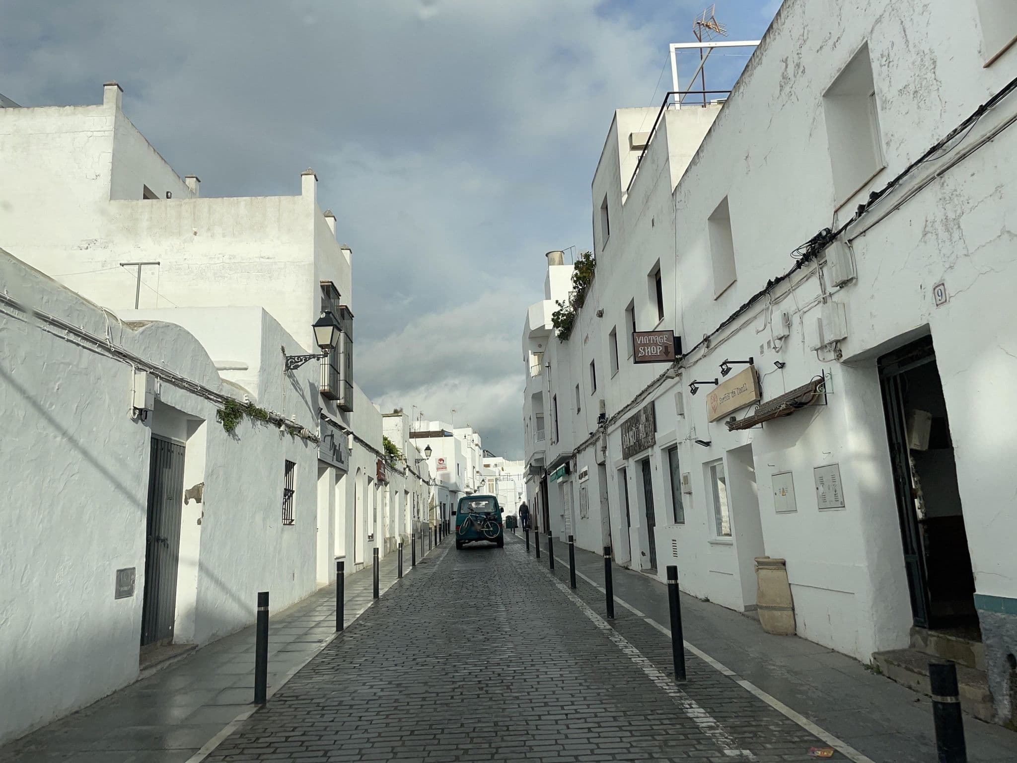 Street view near Hostal Campito Conil, Conil de la Frontera — © seraq (CC BY-SA · Mapillary)