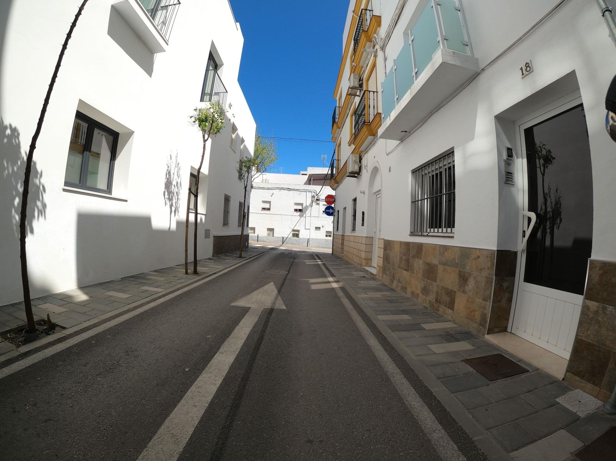 Street view near La Mina Hostal Boutique | Conil, Conil de la Frontera — © Langfahrer (CC BY-SA · Mapillary)