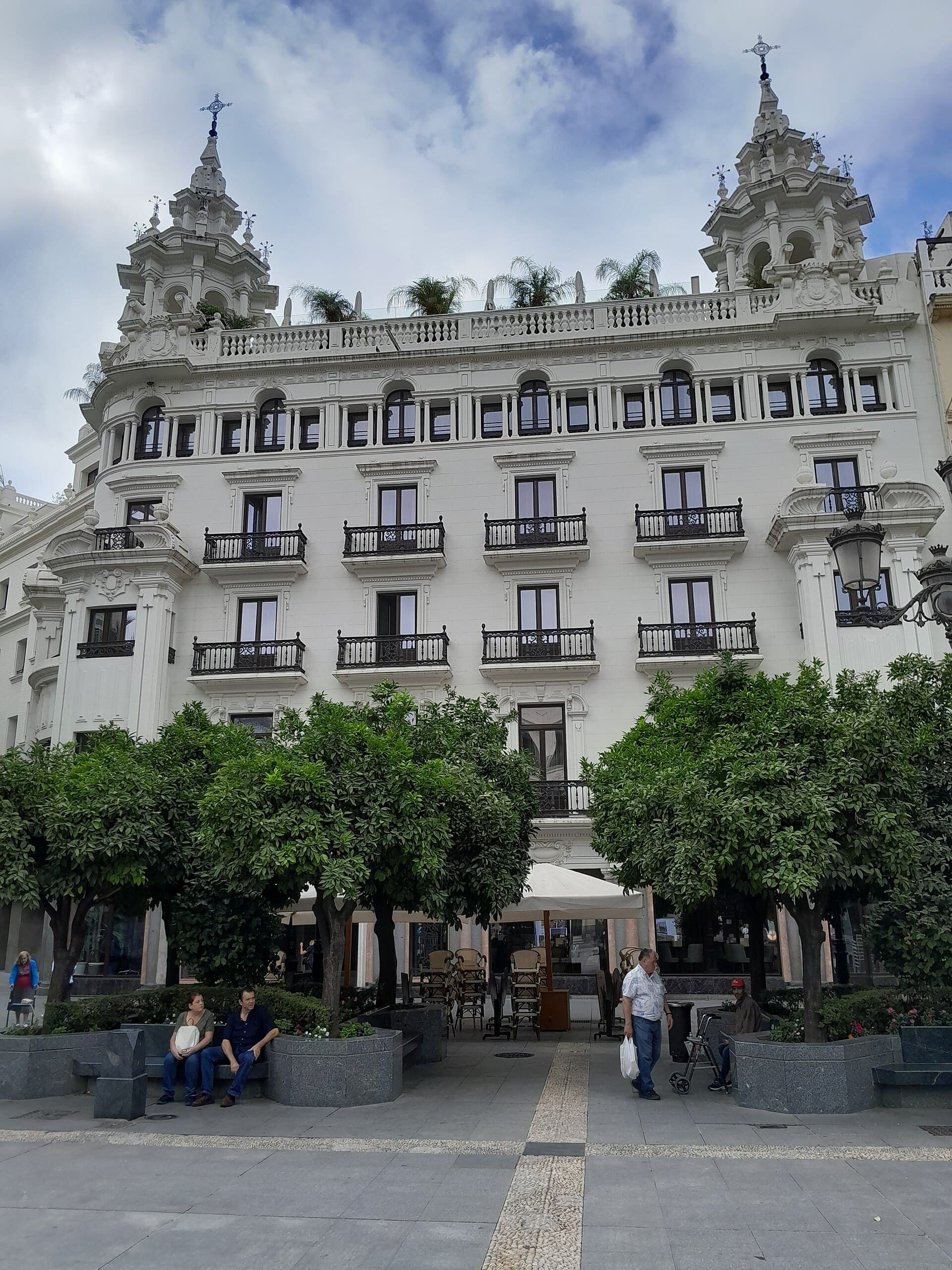 H10 Palacio Colomera (via Wikimedia Commons, CC0)