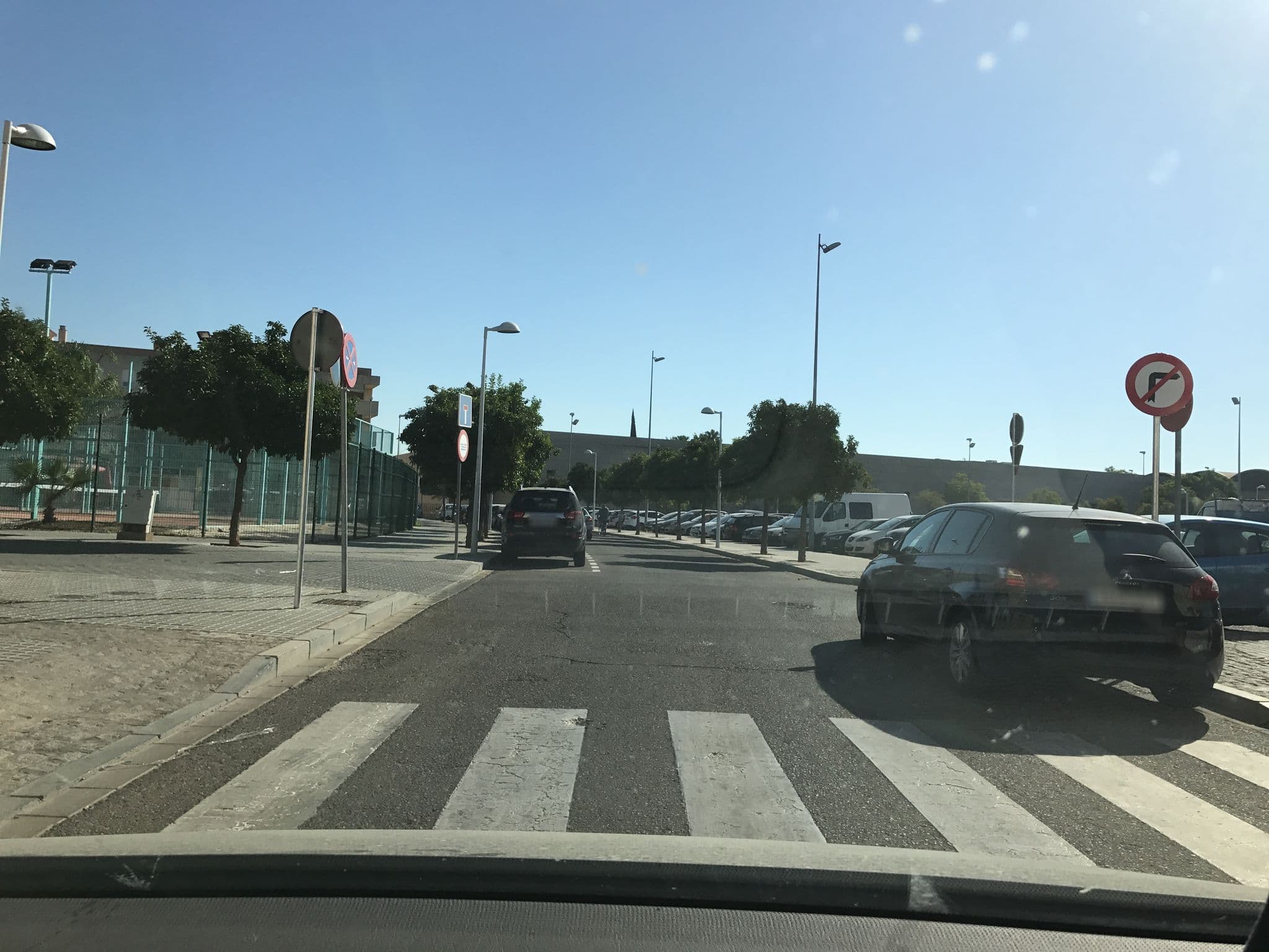 Street view near Emperador Maximiano Herculeo, Córdoba