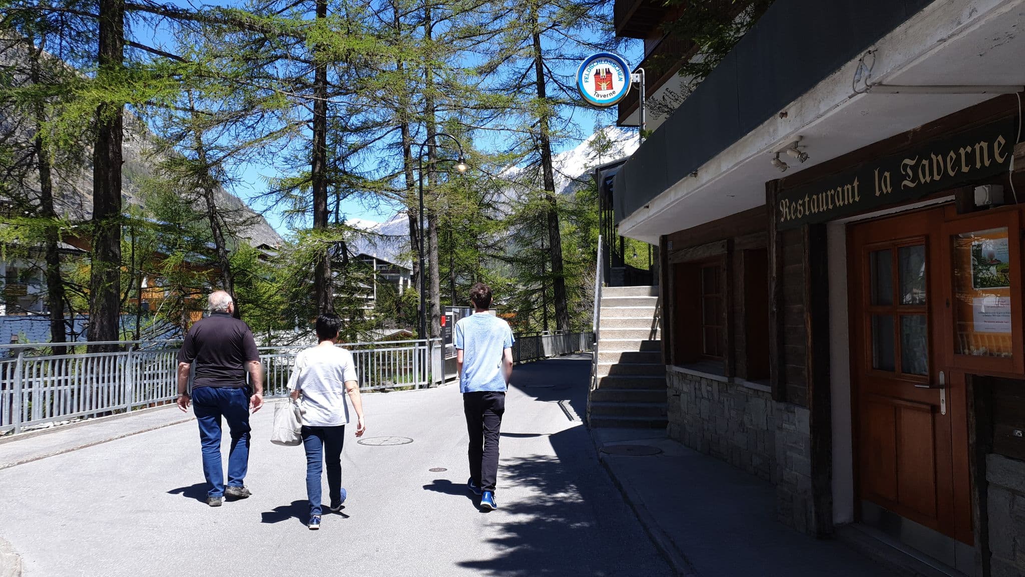 Street view near Sun Valley Lodge, Zermatt — © jopparn (CC BY-SA · Mapillary)
