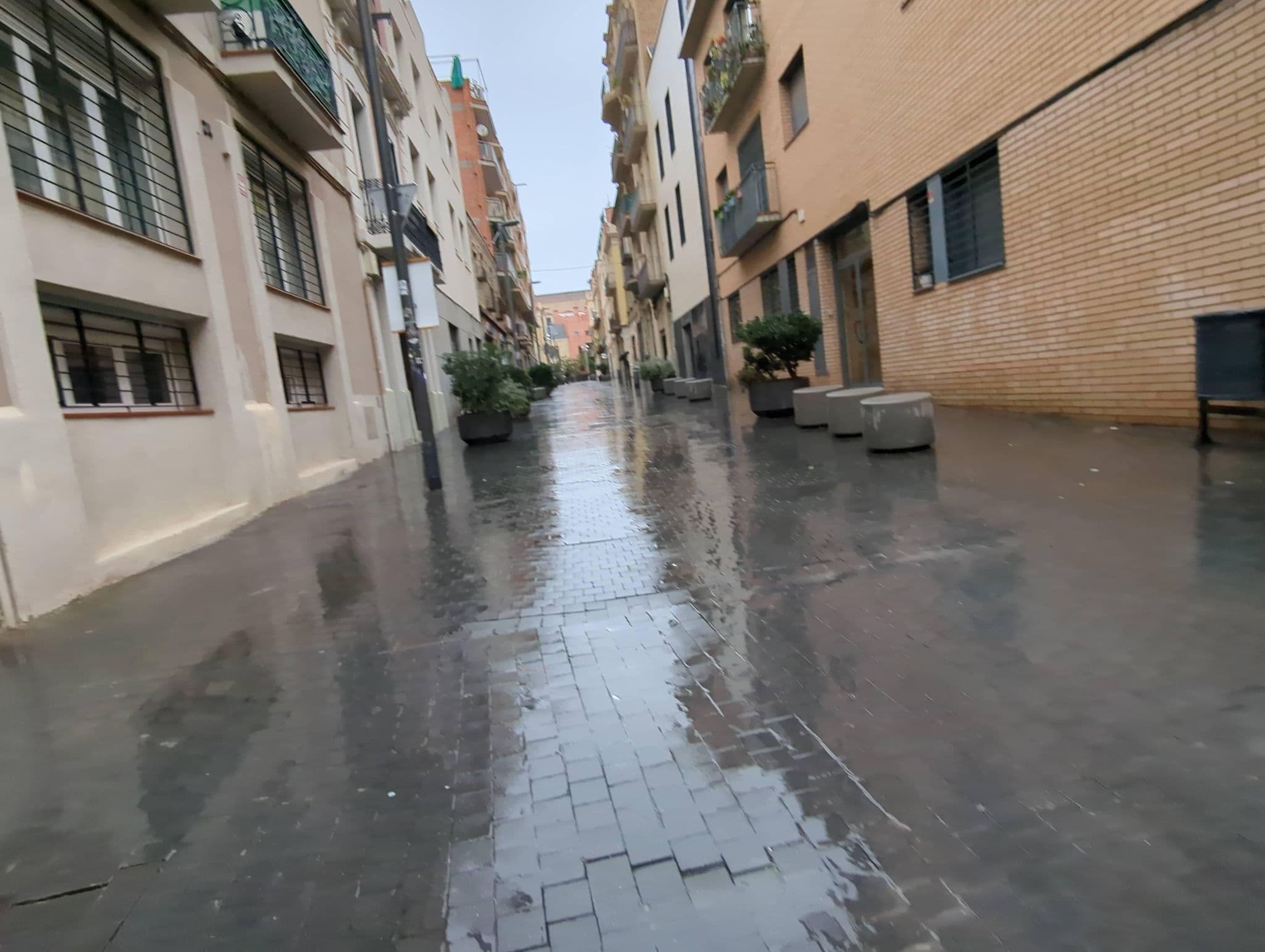 Street view near Live & Dream, Sants — © miguel_andrade (CC BY-SA · Mapillary)